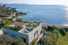 Vente Propriété Saint Aygulf Proche Cannes Villa moderne pieds dans l'eau