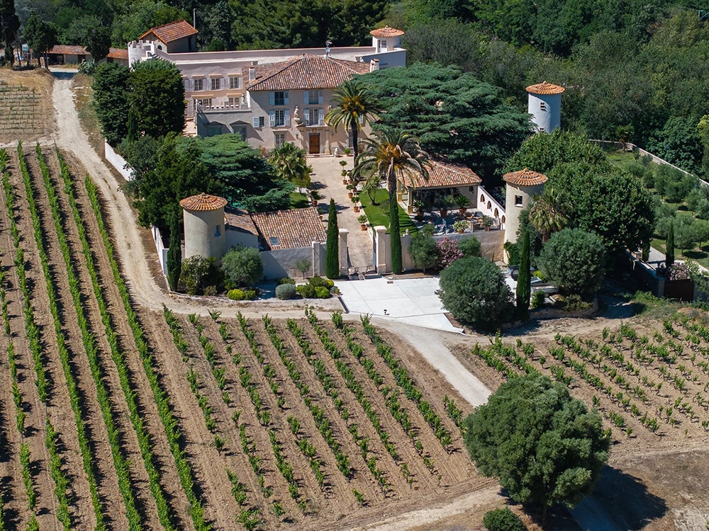 Château provençal au cœur des vignes I Saint-Cyr-sur-Mer