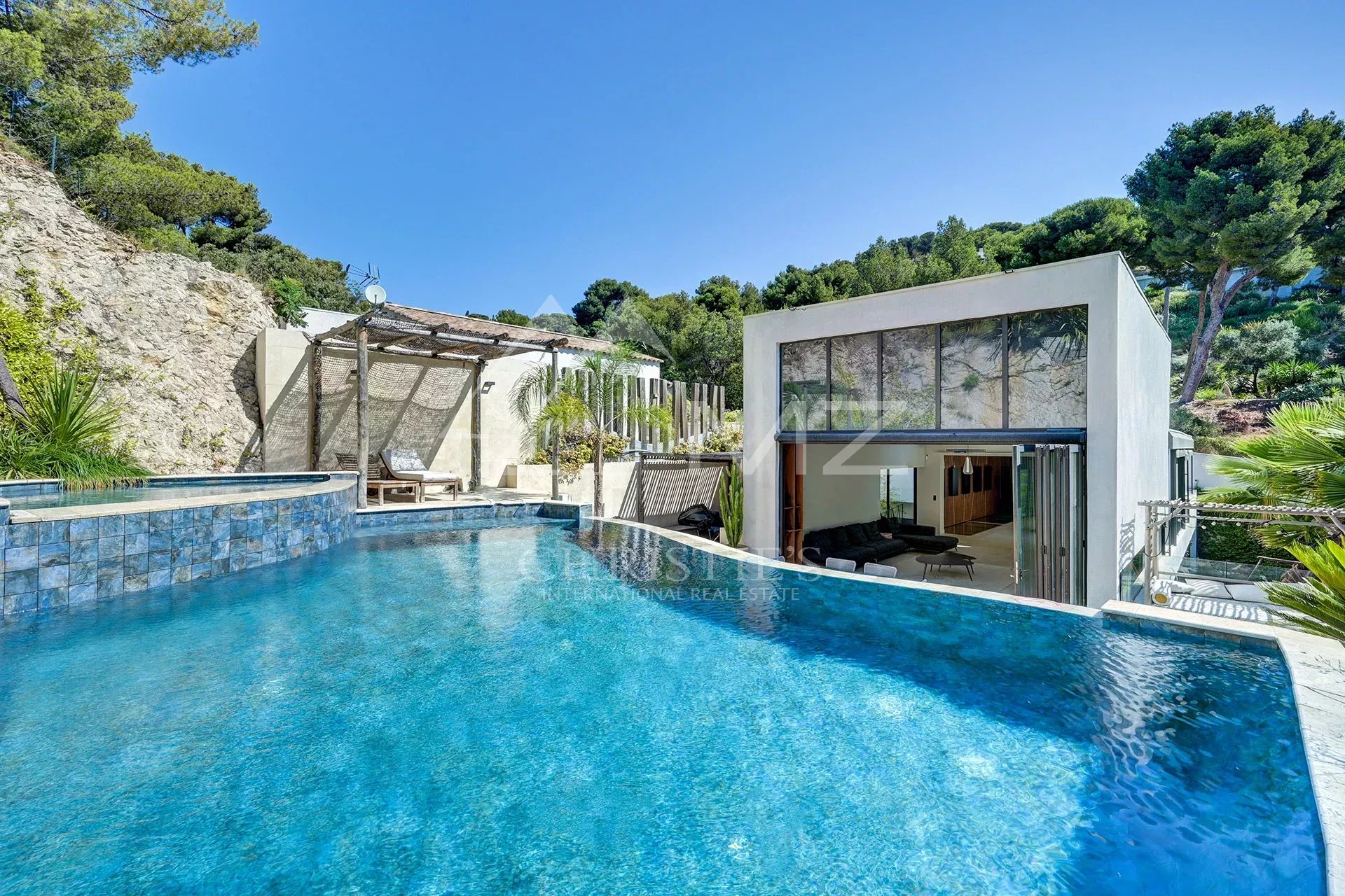 Exclusivité, Marseille 8ème, Villa Contemporaine avec piscine