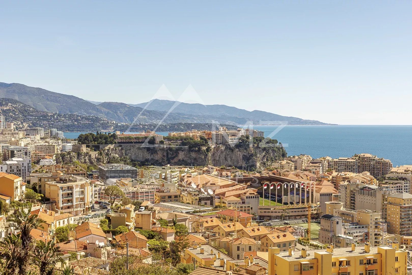 Magnifique appartement - vue mer panoramique - proche Monaco