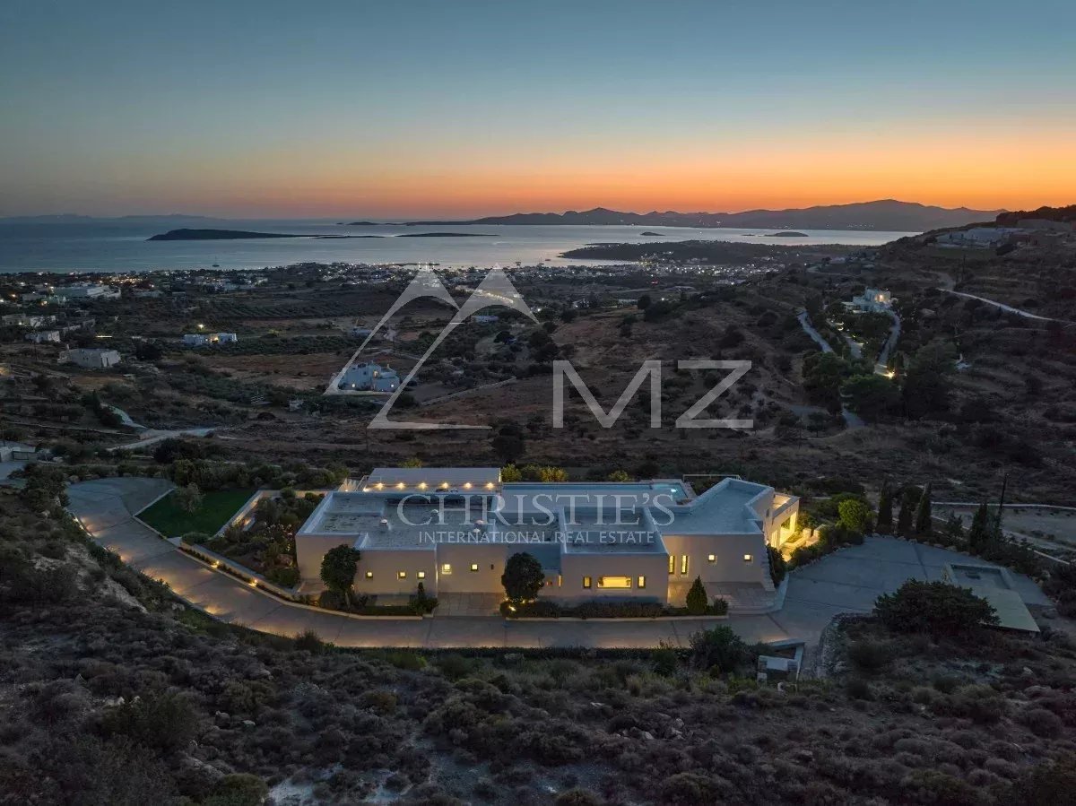 Premium-Villa in der Nähe von Alyki mit herrlichem Blick über das Meer und Antiparos