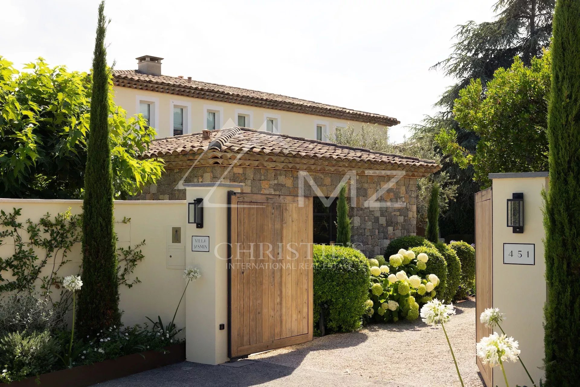 Nahe Cannes - wunderschöne Villa mit 4 Schlafzimmern