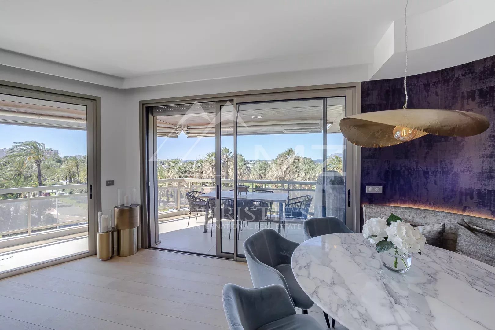 Cannes - Croisette - 3 bedrooms apartment