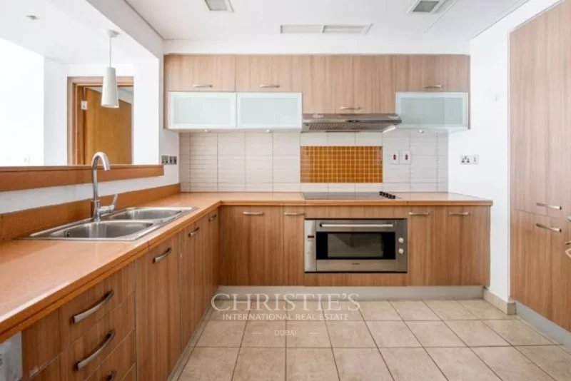 Spacious 3bed + m with Sea View |Type B | Rented