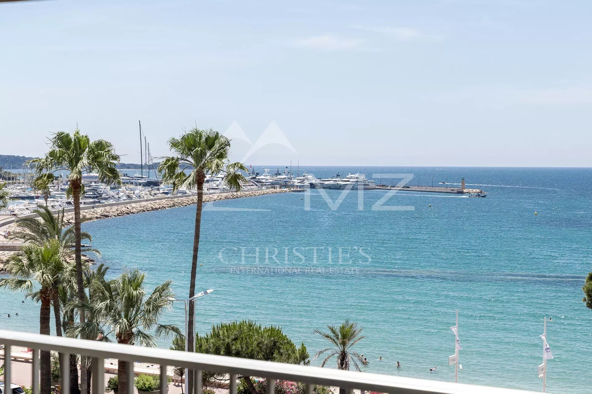 Cannes - Croisette - 2 bedrooms apartment