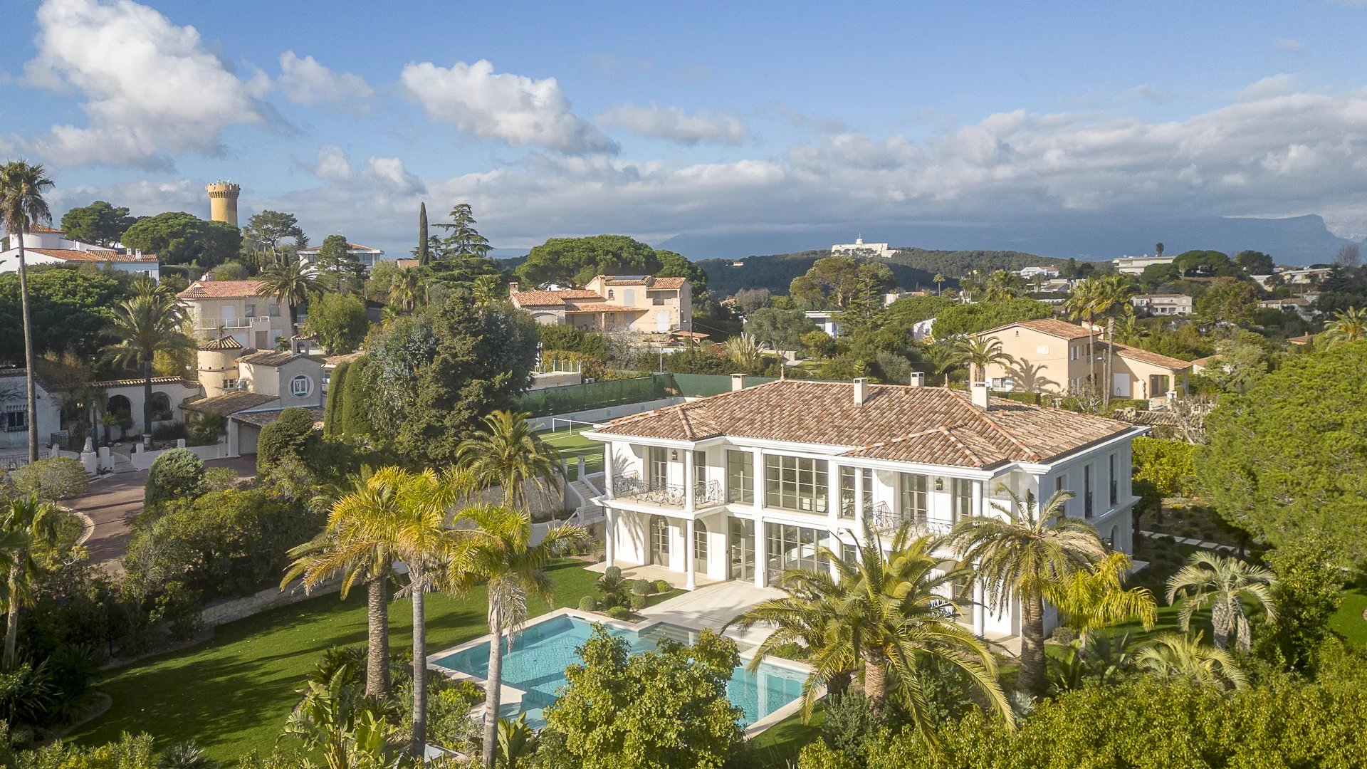 Super Cannes - Unique propriété florentine neuve