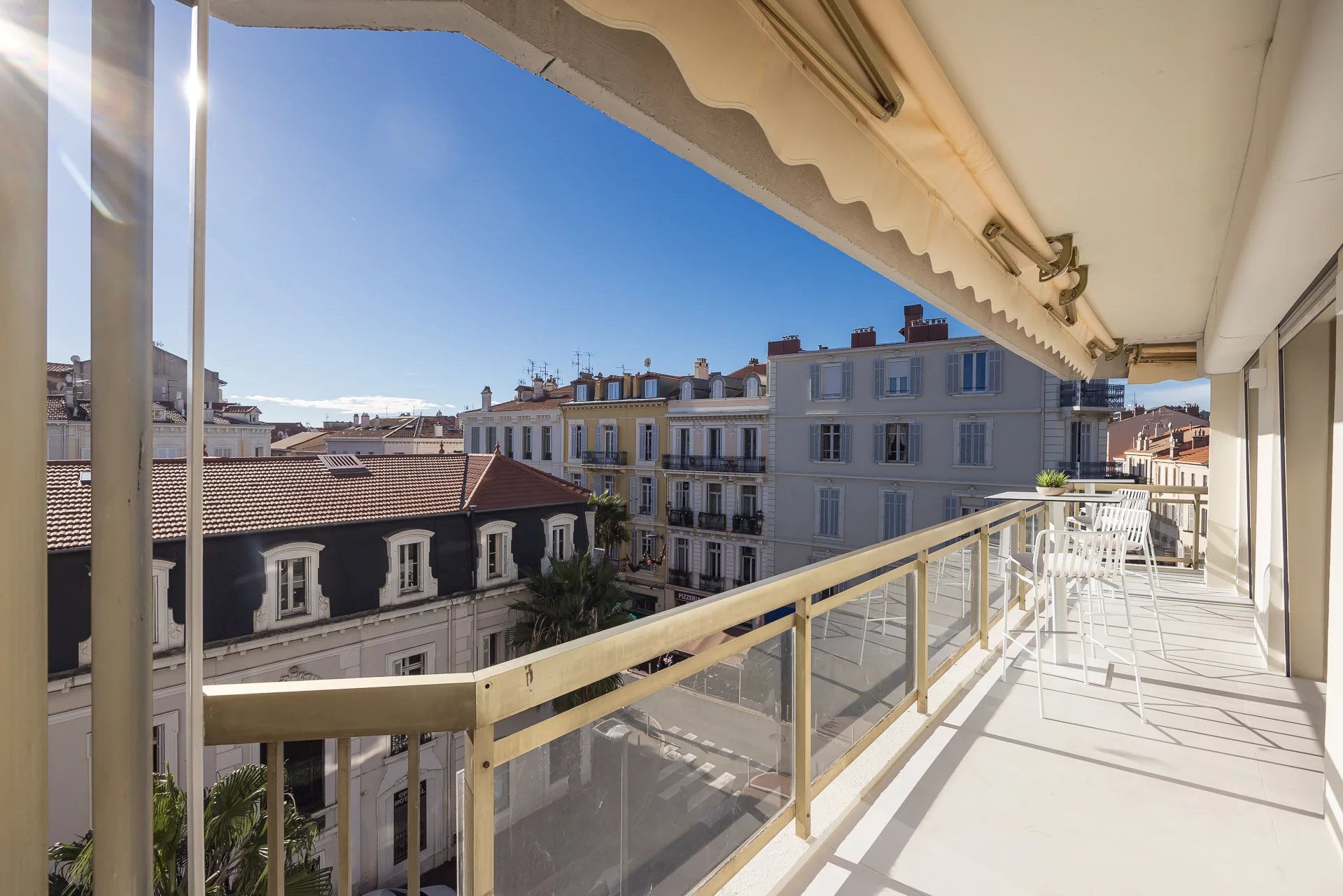 BEL APPARTEMENT 3 PIECES TERRASSE.