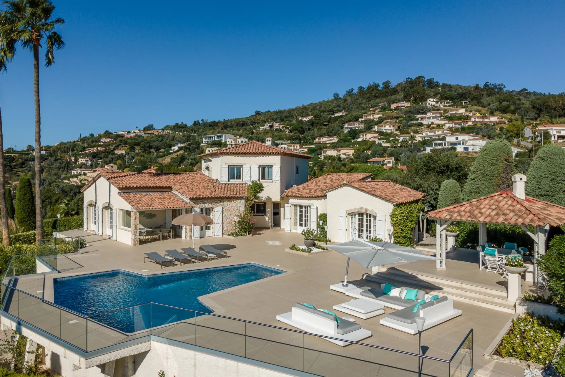 Nahe Cannes - Villa mit Meerblick