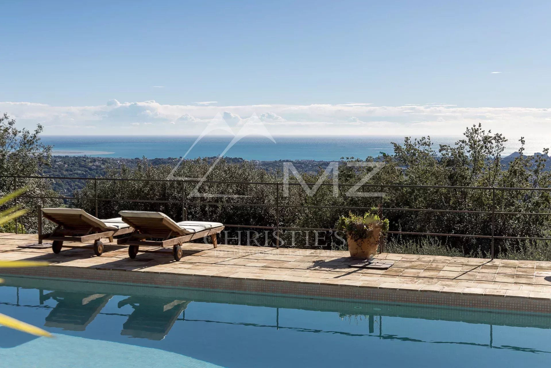 Saint-Paul-de-Vence - Exceptional property in a private domain