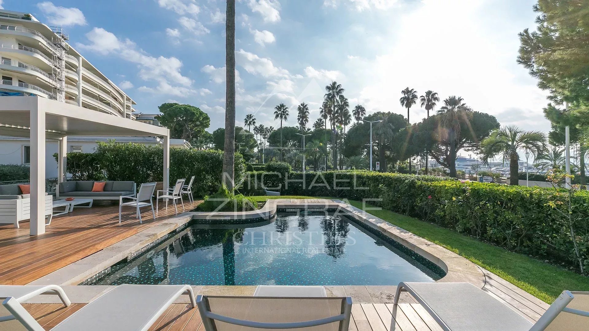 Rare à Cannes - Villa sur la CROISETTE - Domaine fermé