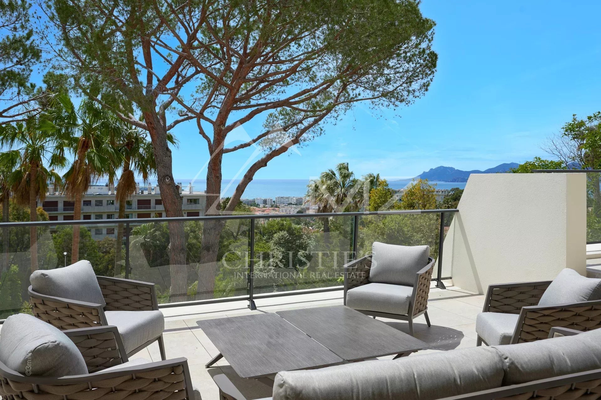 Cannes - Californie - Penthouse d'exception au sein d'une résidence moderne de prestige