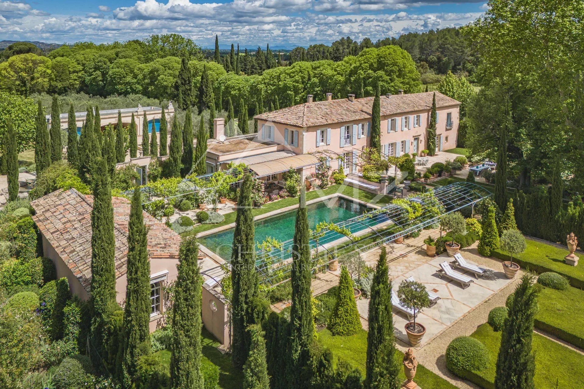 Luxueuse propriété avec jardin paysager près de Saint Rémy de Provence