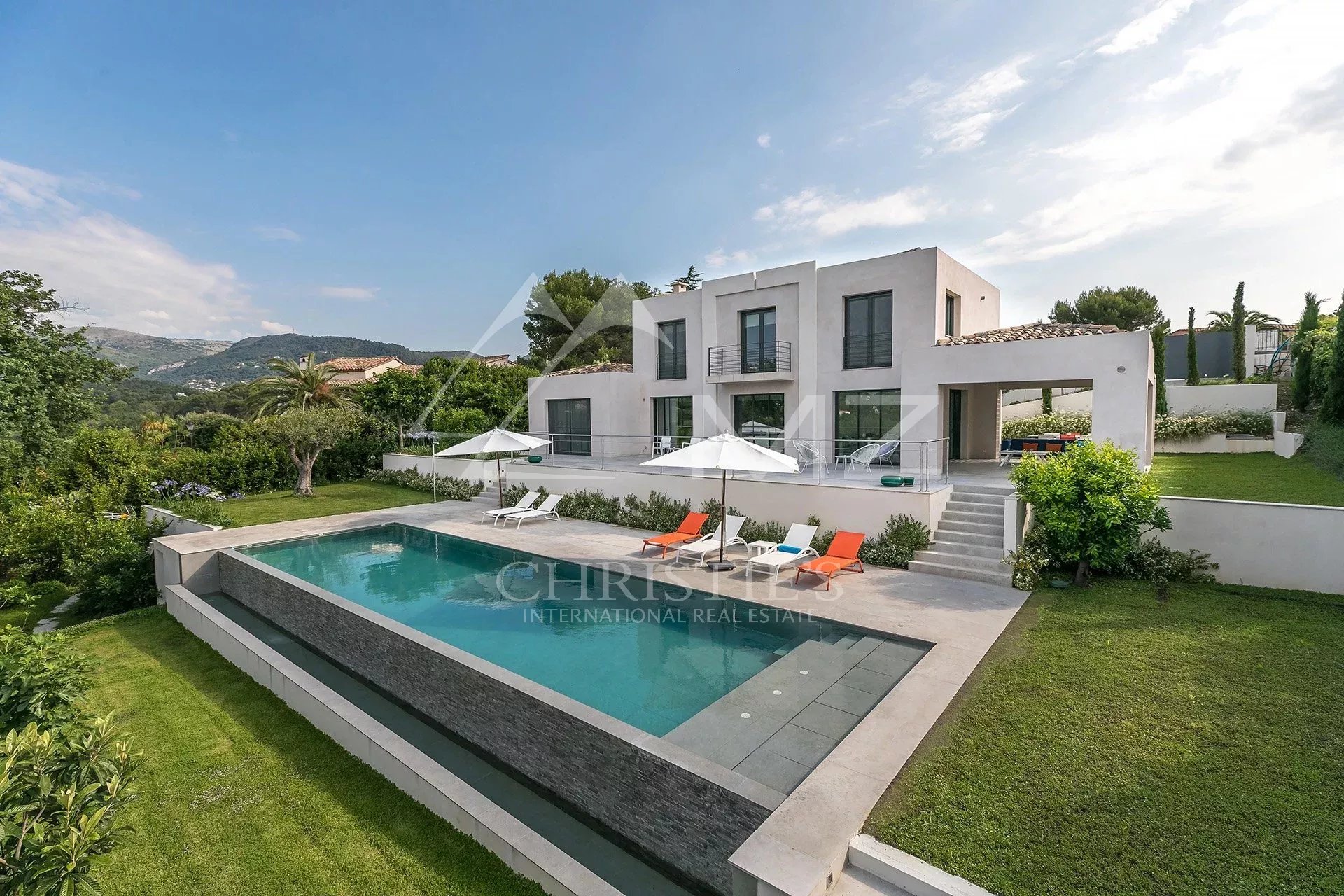 Saint-Paul de Vence - Sumptuous contemporary property