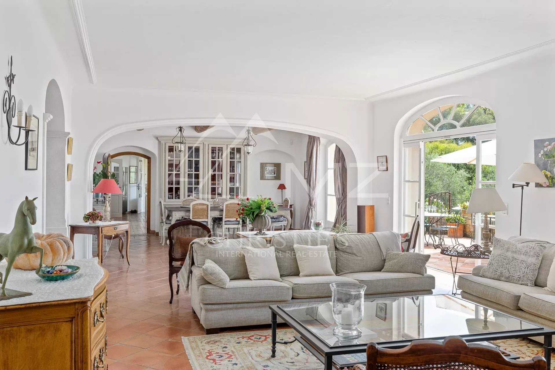 VALBONNE - CHARMING PROVENCAL BASTIDE