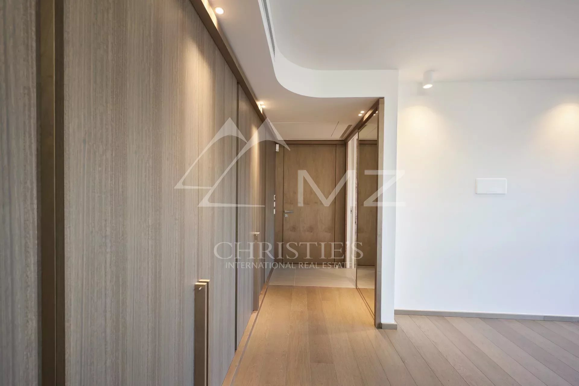 Cannes Croisette - 3 bedrooms apartment