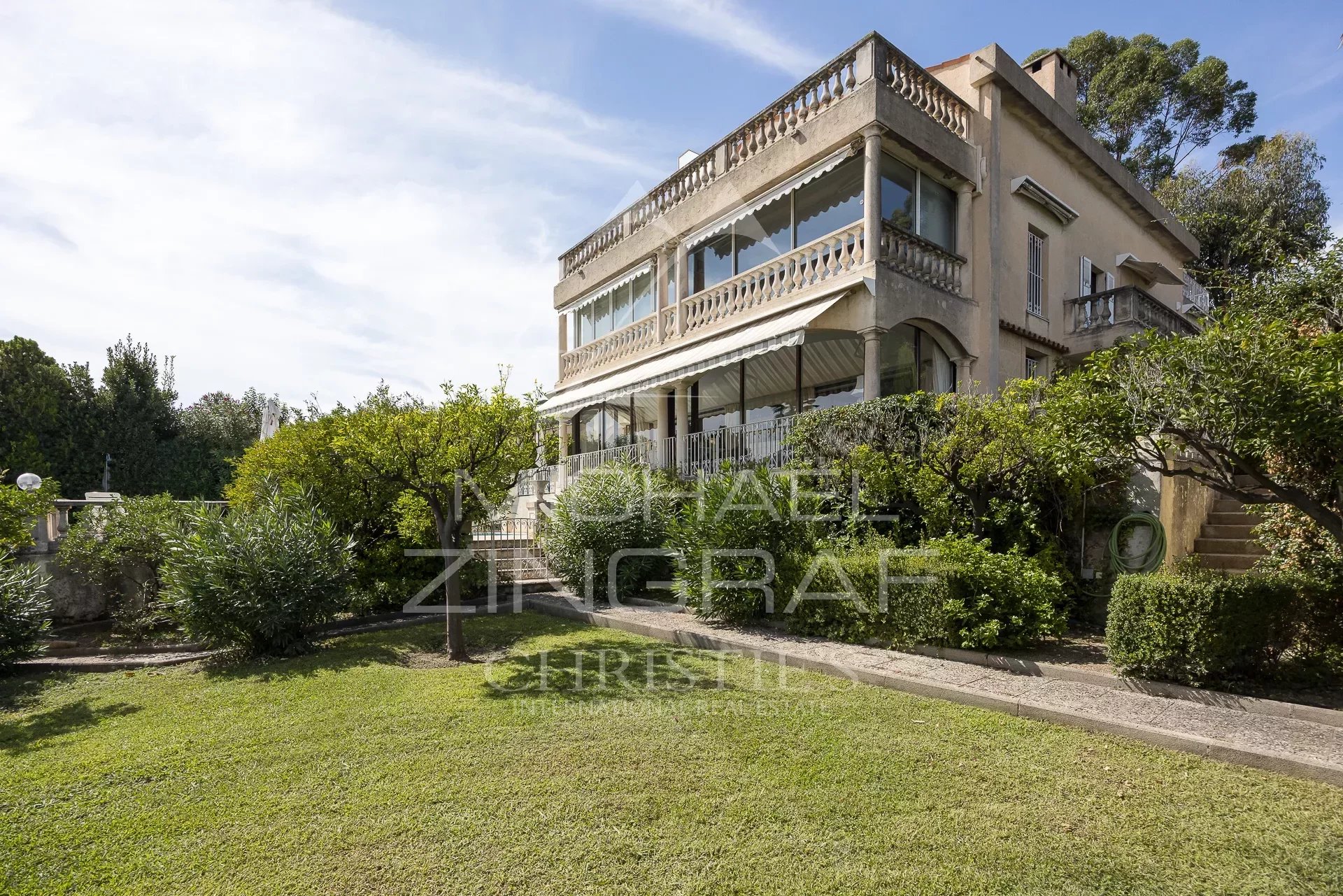 GOLFE JUAN - PANORAMIC SEA VIEW - DUPLEX