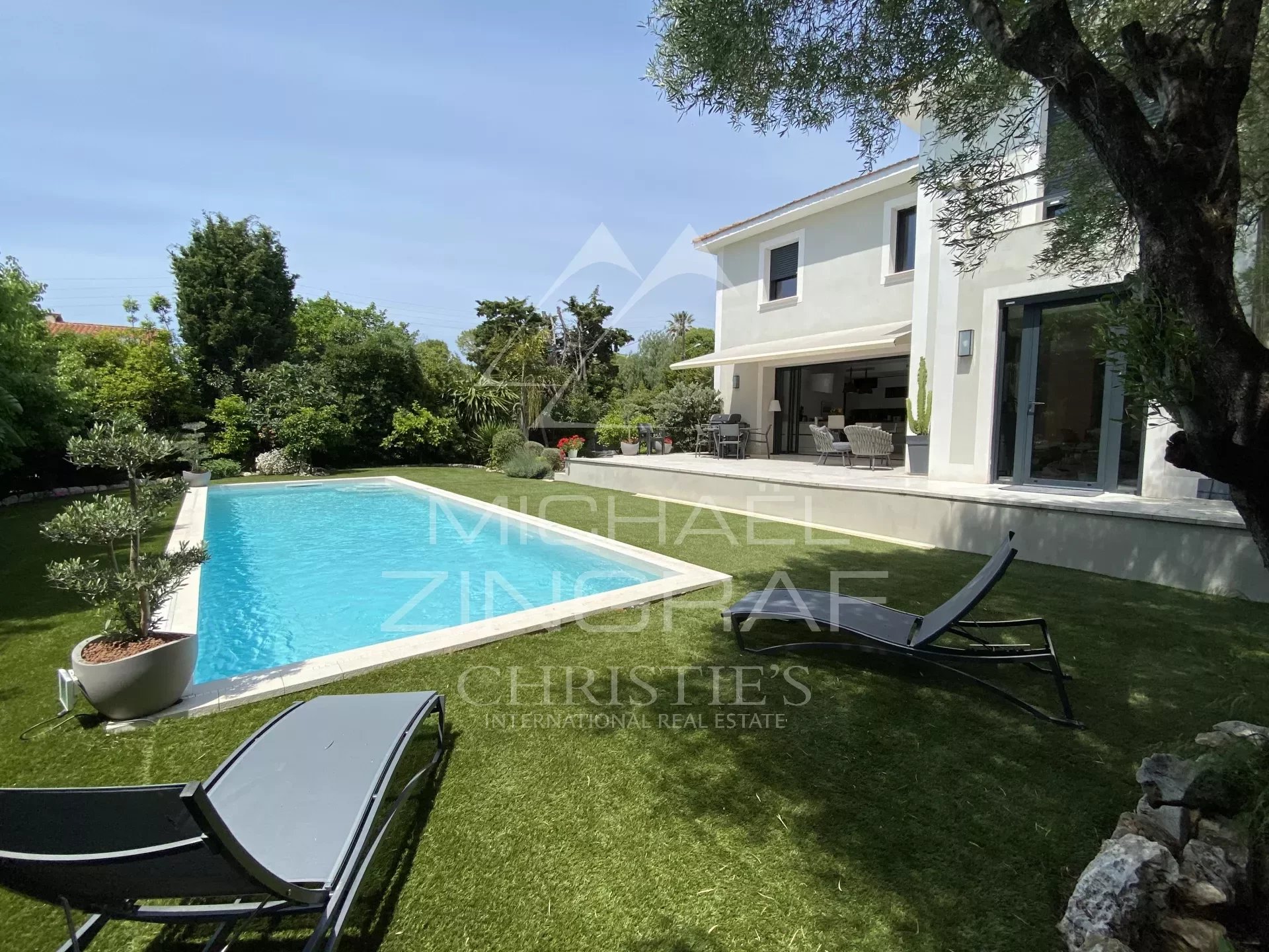 Close to Cannes - Juan-les-Pins - Modern villa close to the beach