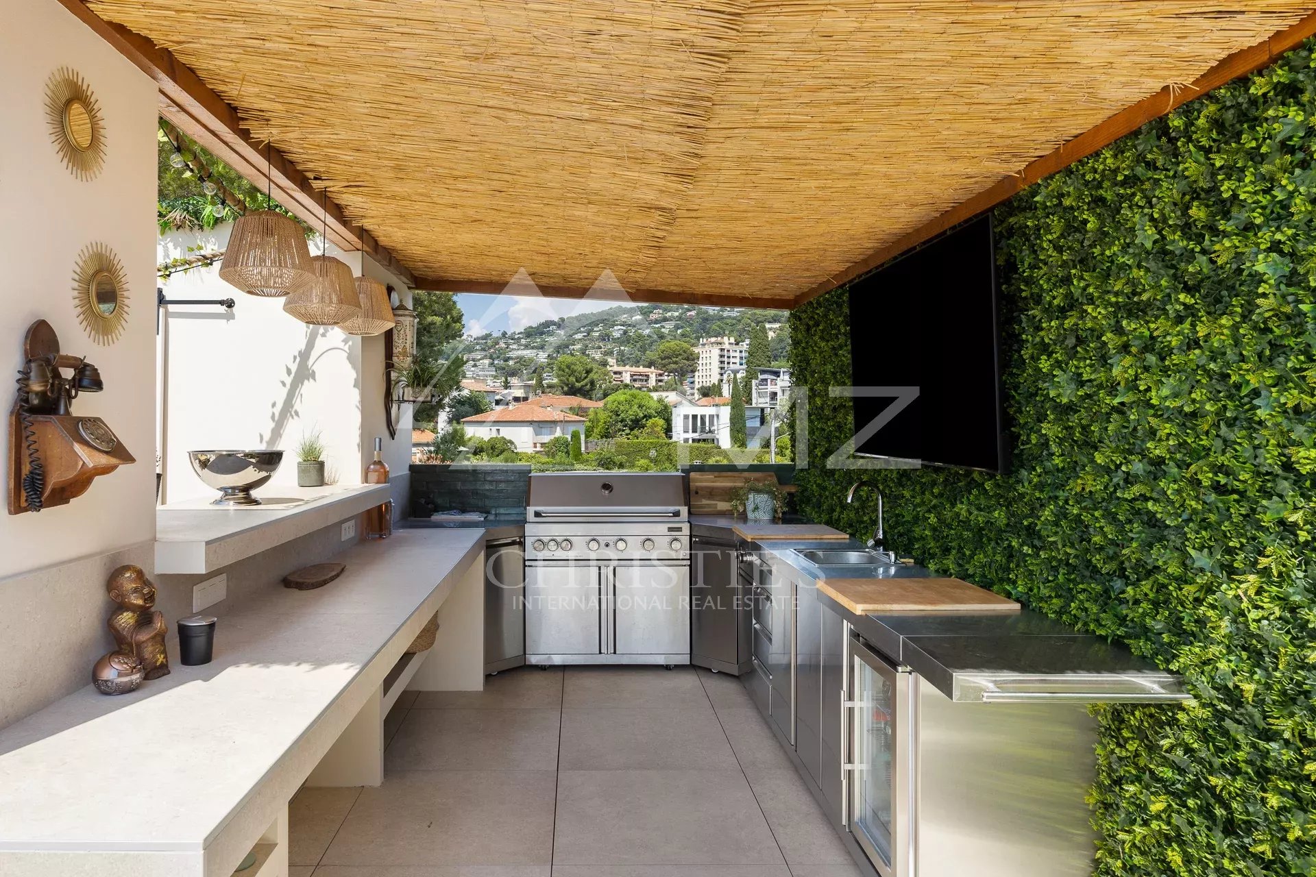 Appartement de prestige avec piscine sur le toit à Cannes