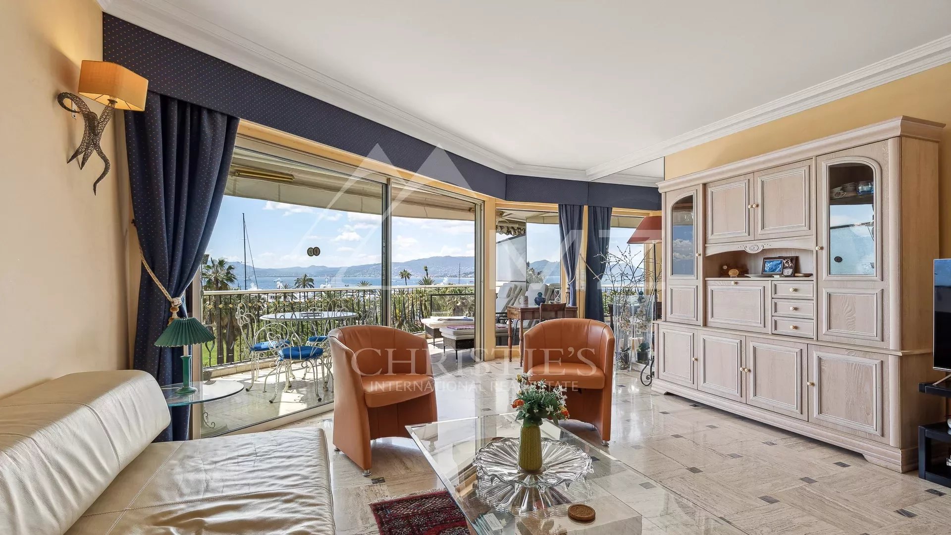 Cannes Croisette - Appartement 3 pièces vue mer exceptionnelle