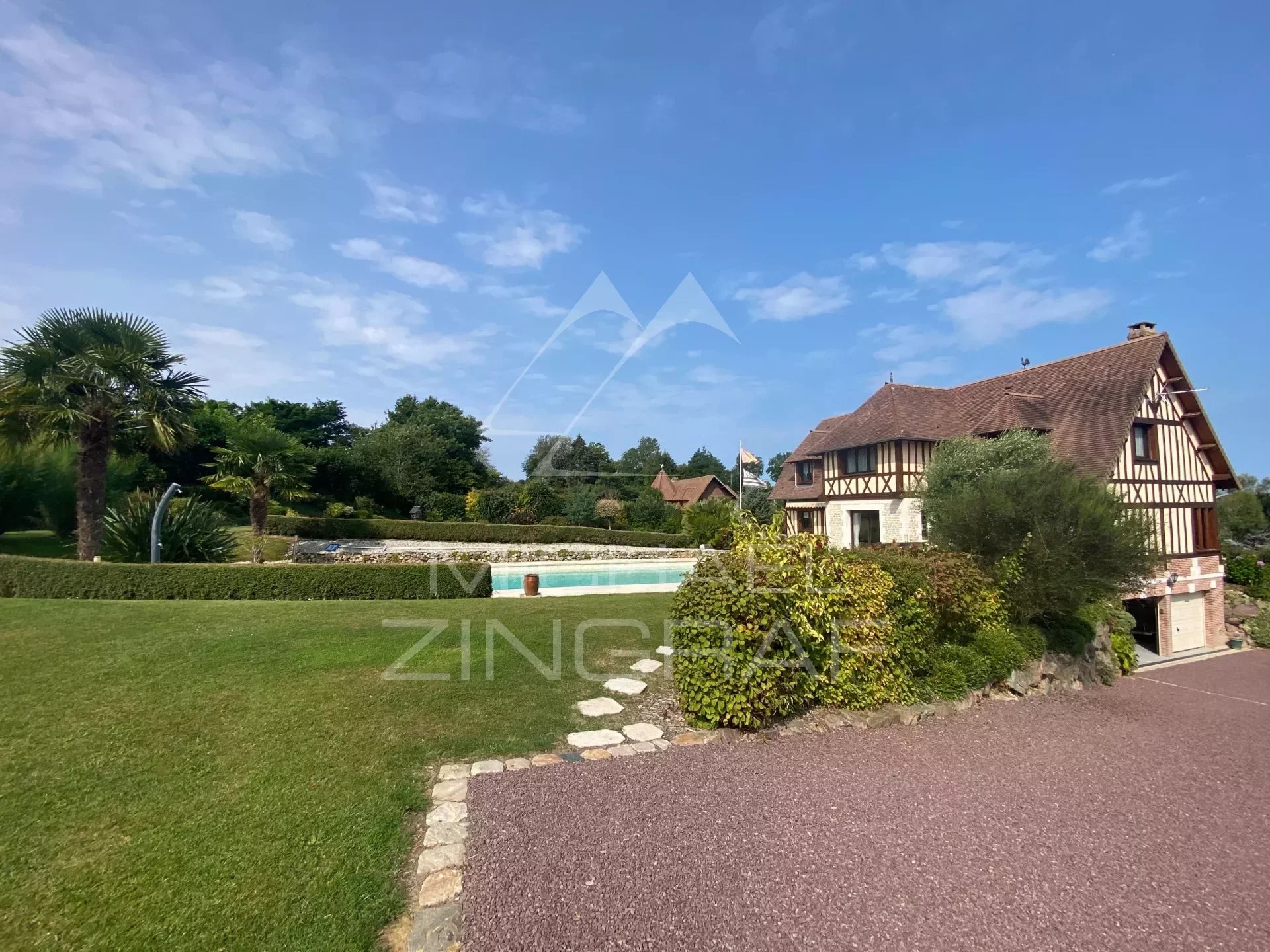 Maison normande avec piscine