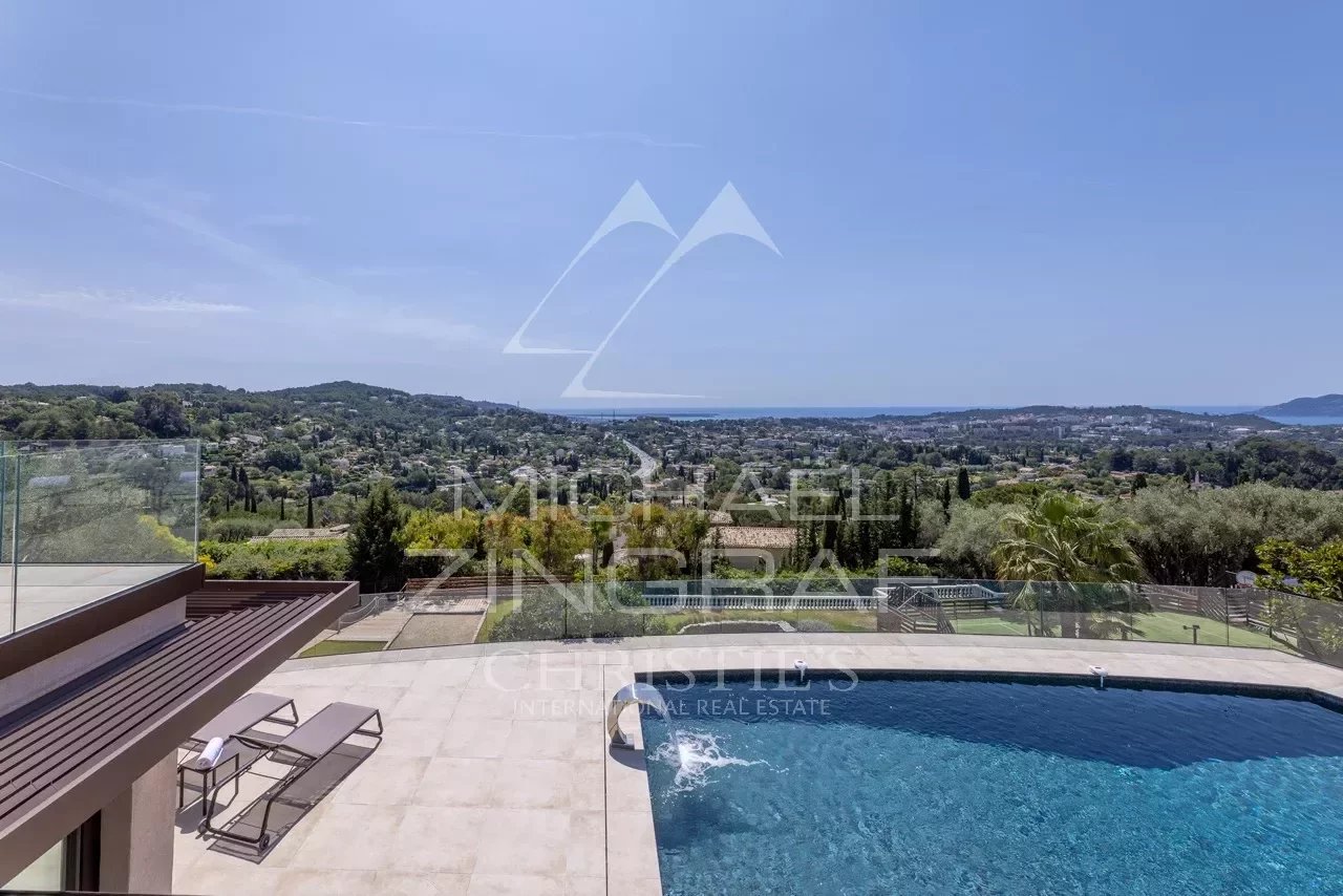 Mougins - Contemporary villa with panoramic sea view - 7 bedrooms