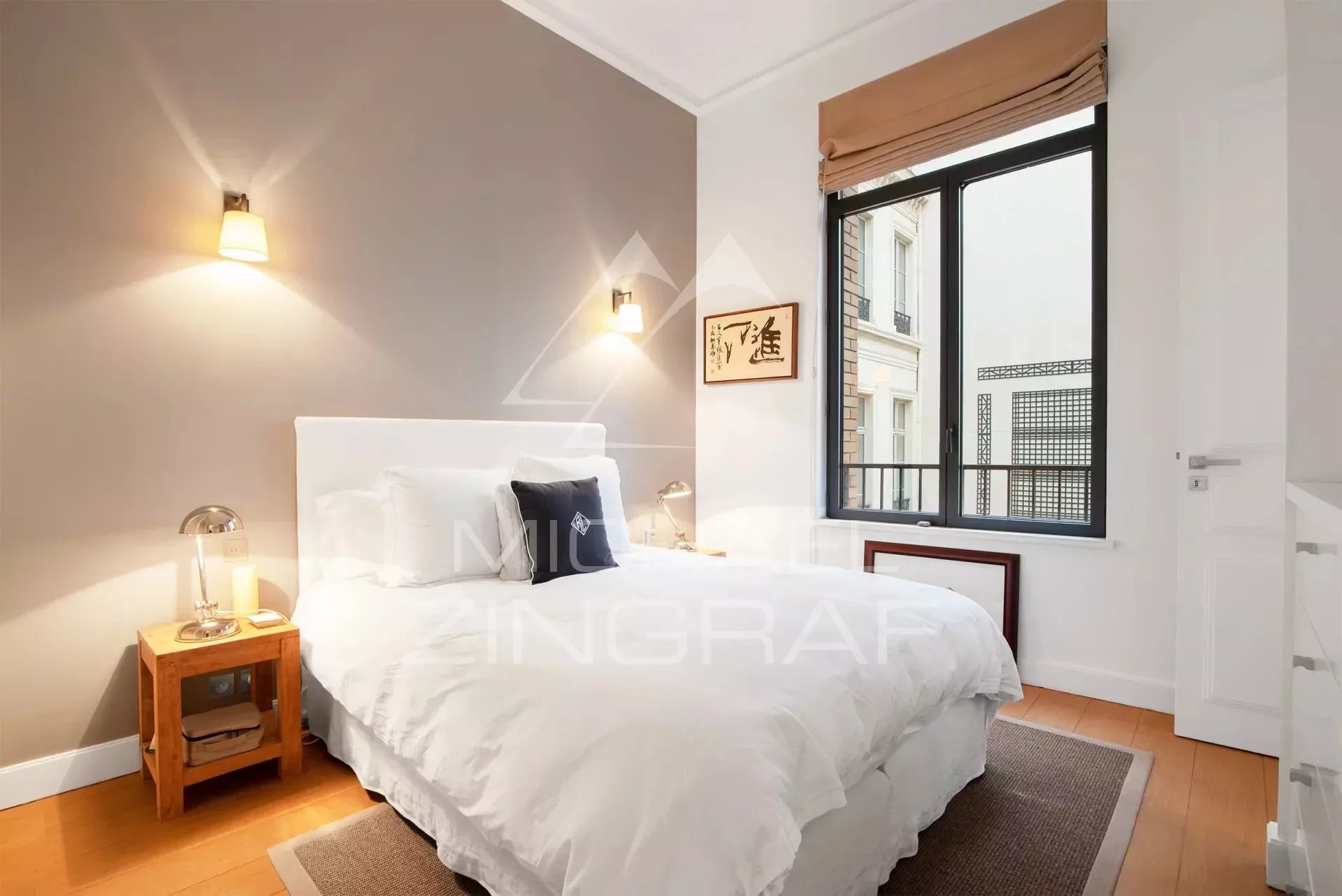 SOLE AGENT. FOR SALE - NEWLY REFURBISHED 1-BEDROOM APARTMENT - RUE DE LILLE