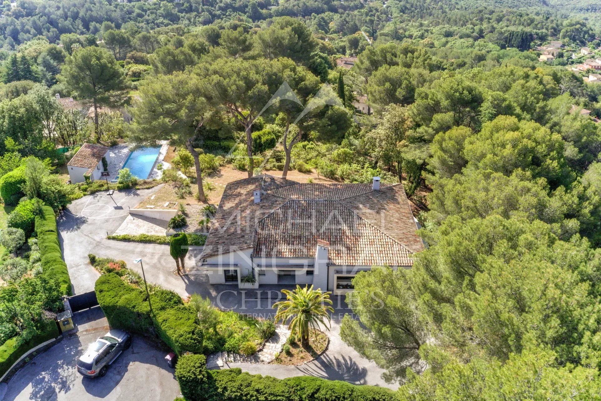 Nahe Cannes - Wunderschönes ebenerdiges Anwesen mit Meerblick