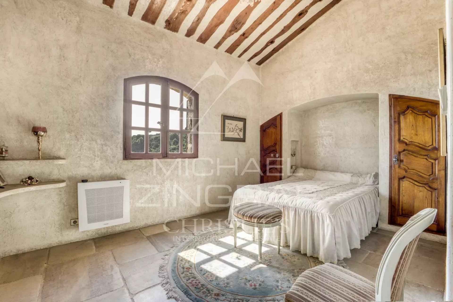 NICE RIMIEZ - PROVENCAL CHARACTER PROPERTY WITH POOL