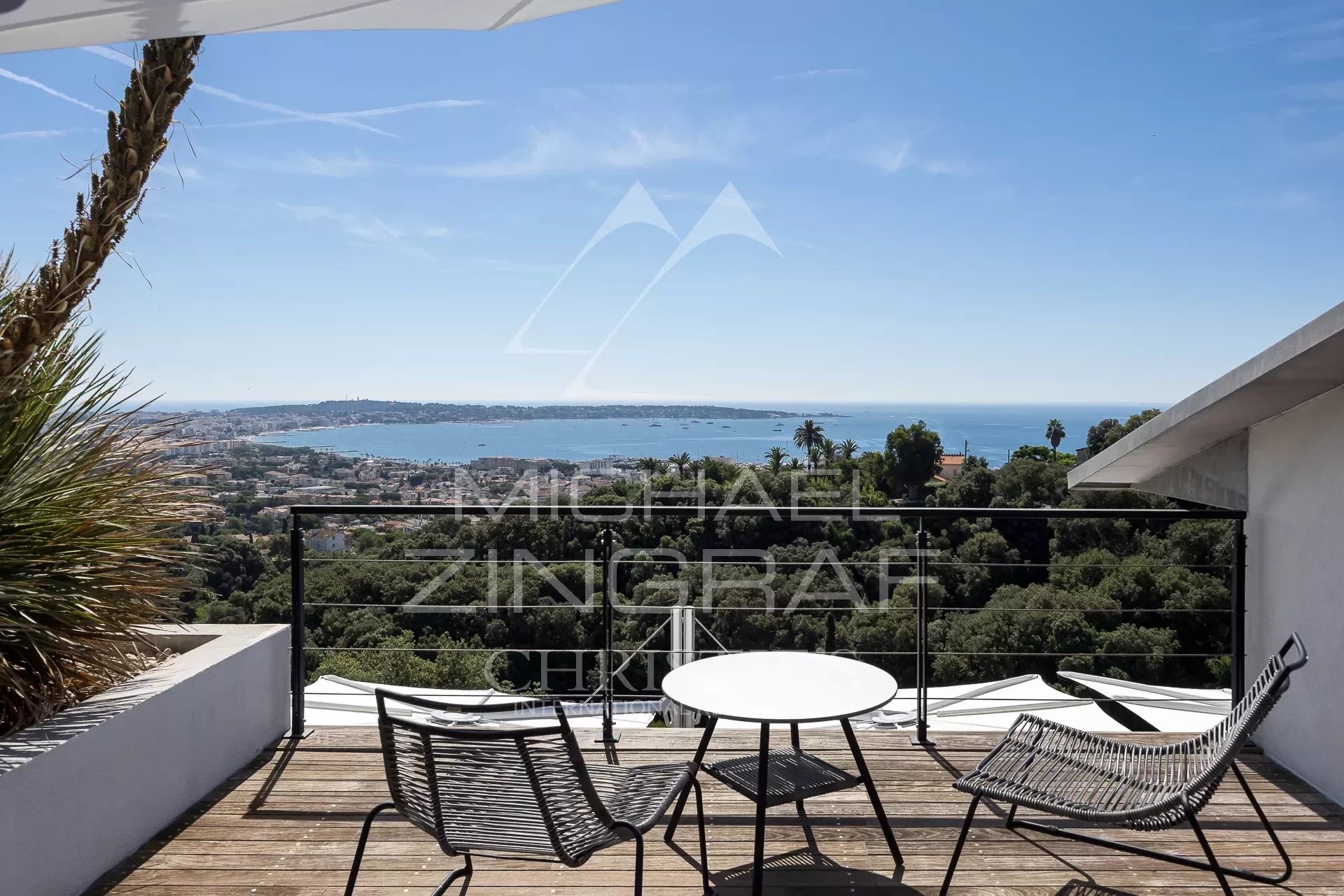 Golfe Juan - Moderne Villa - Panoramablick auf das Meer