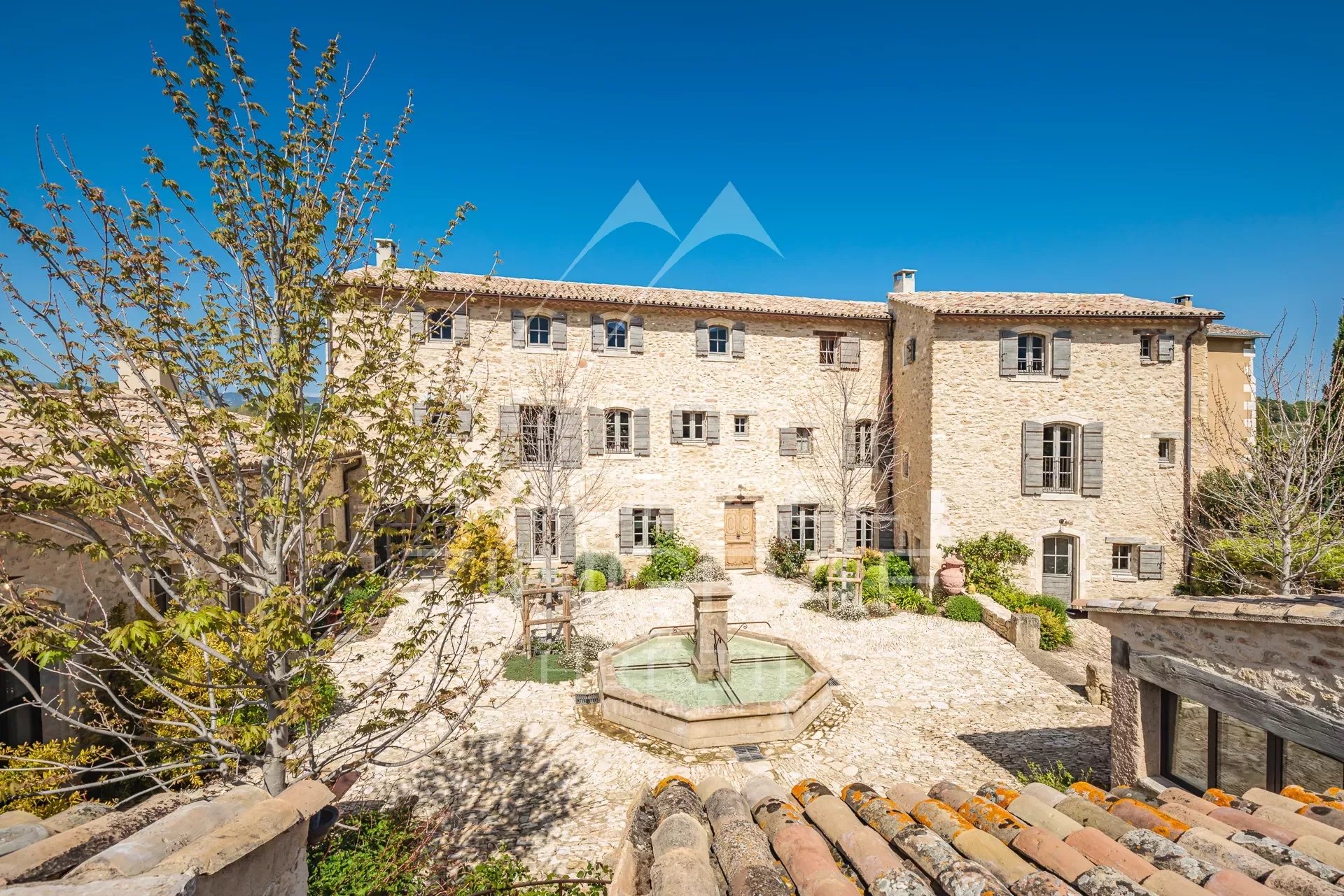 Exceptional property in the heart of the Luberon