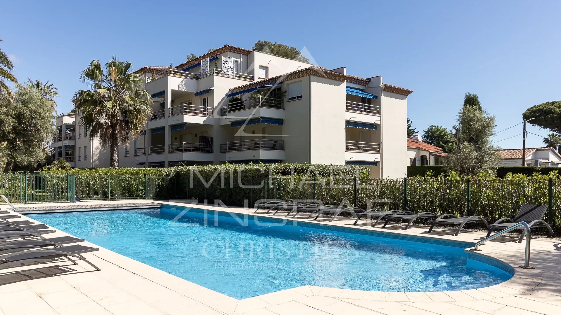 Élégant appartement avec terrasse à l'orée du Cap d'Antibes