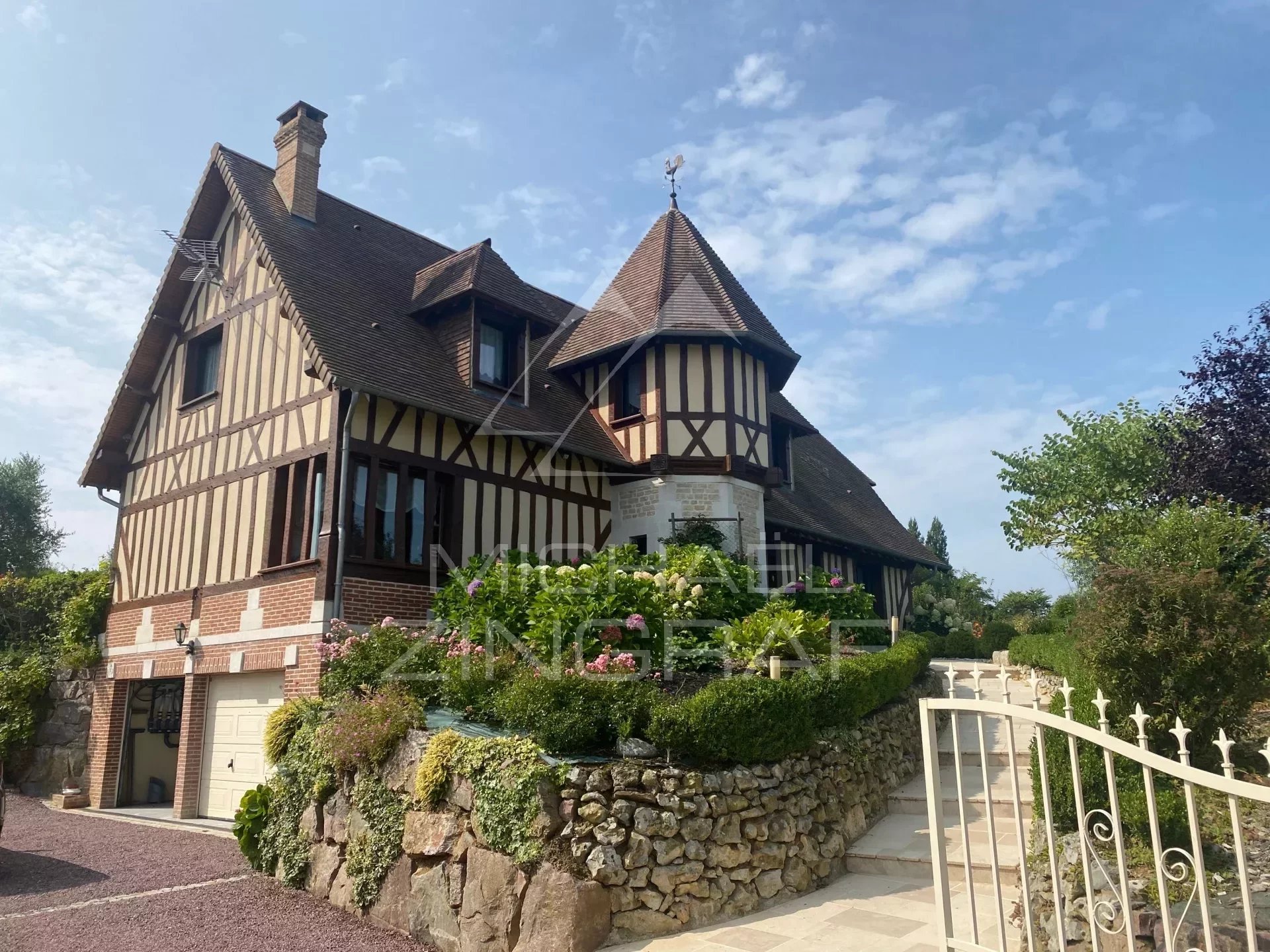 Maison normande avec piscine