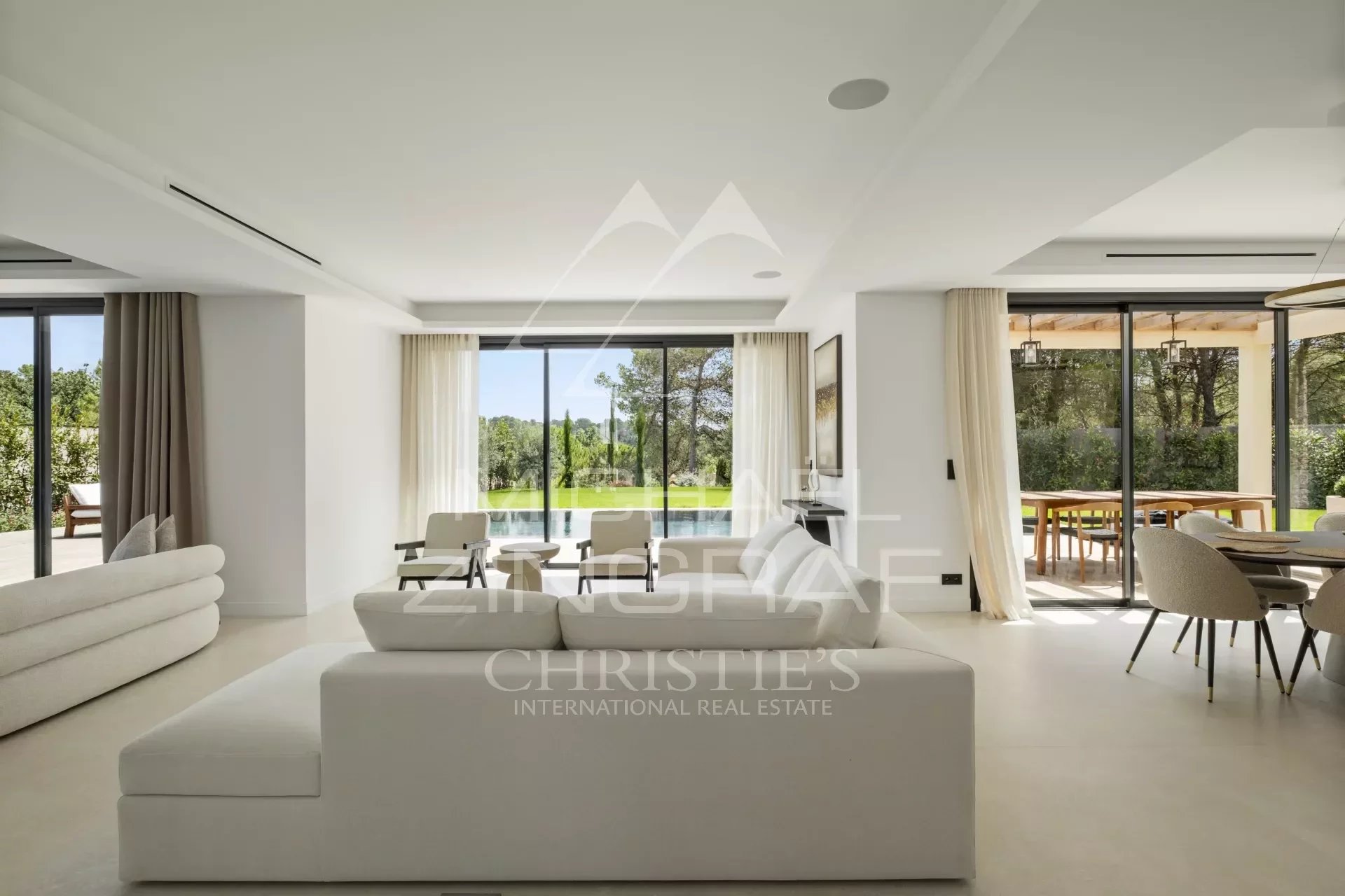 Close to Mougins and Valbonne - Contemporary villa - 3 bedrooms