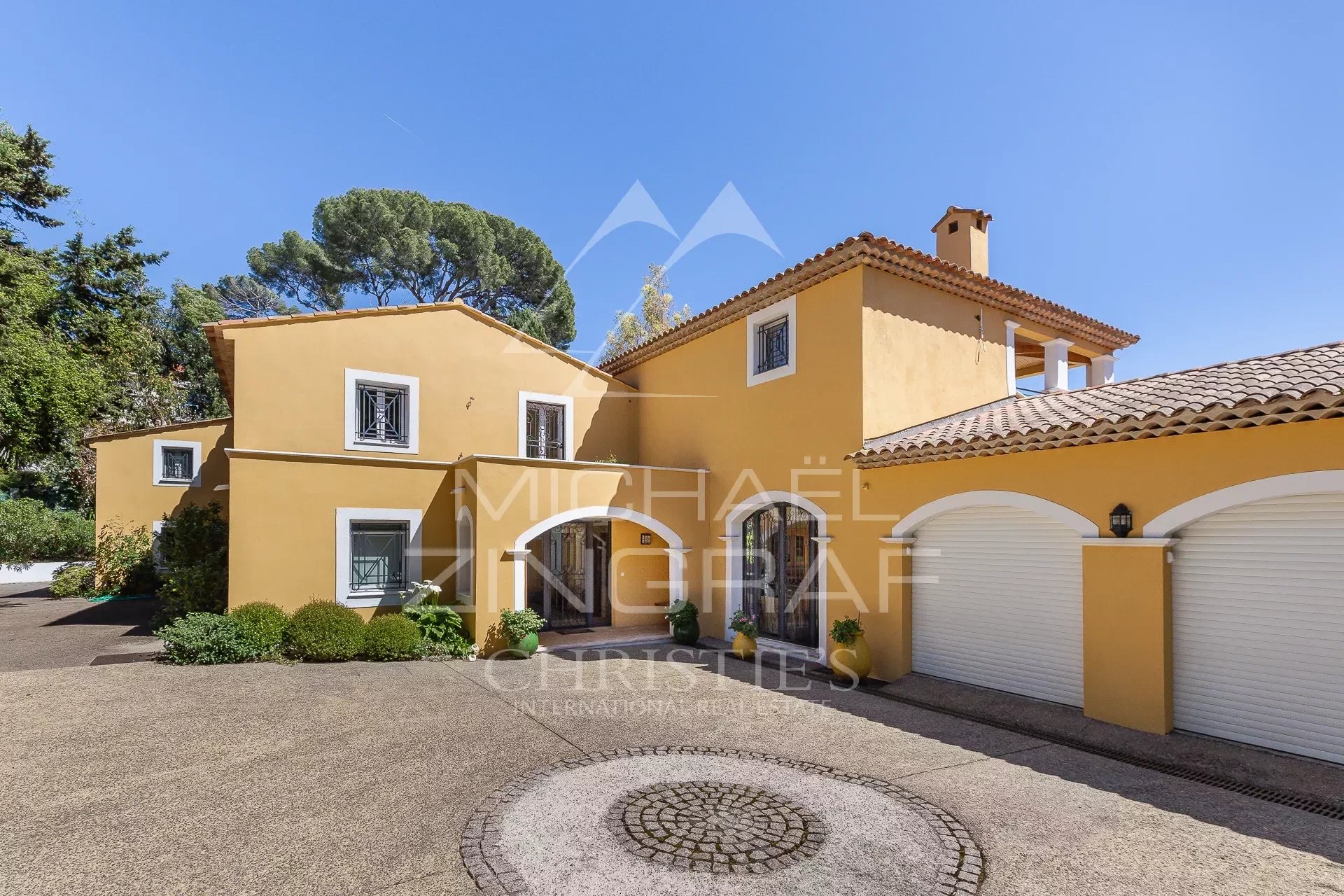 exceptional property in the heart of Cap d'Antibes - walking distance Keller beach