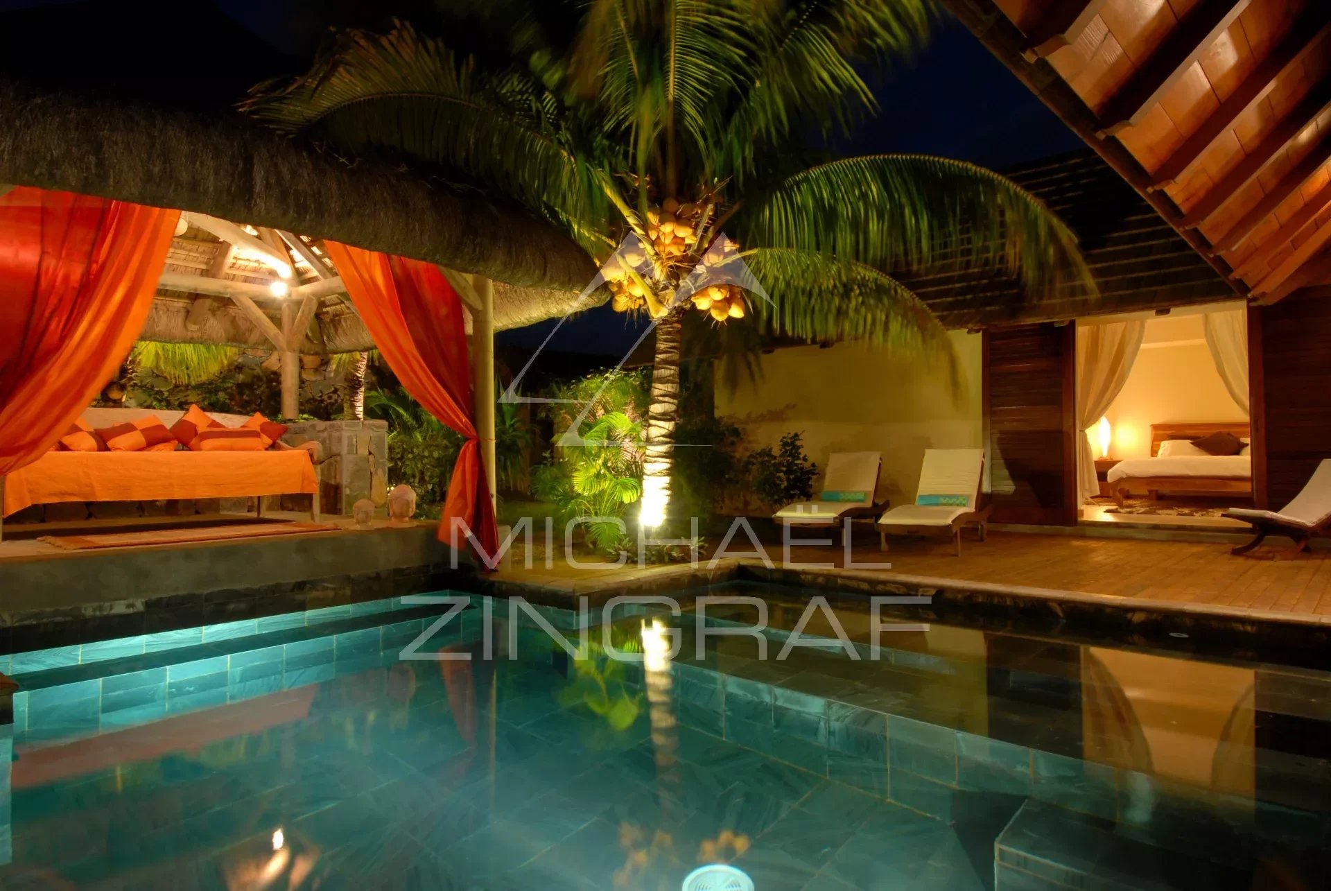 Balinese 4 -bedroom villa in Pereybere