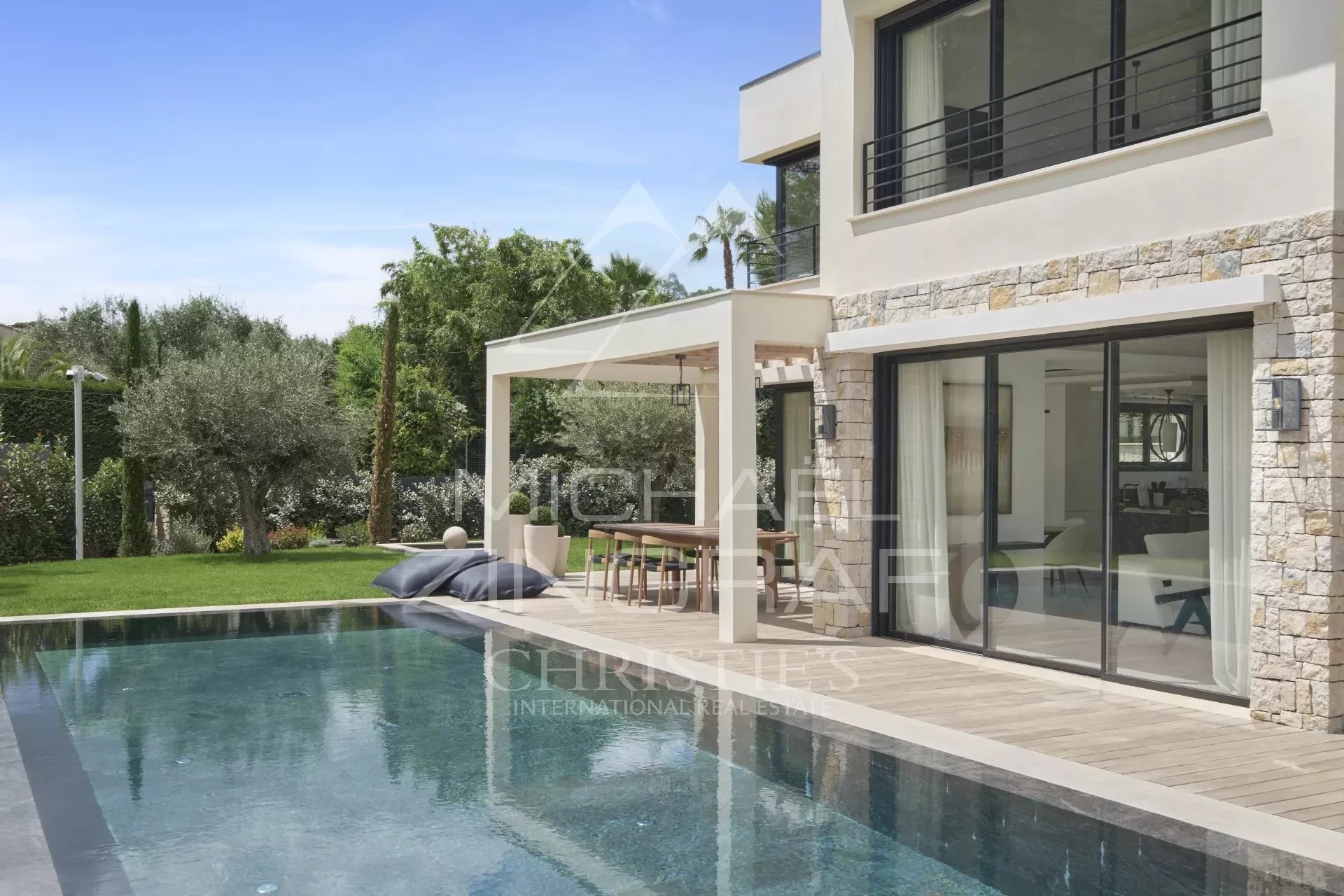 Proche Mougins et Valbonne - Villa contemporaine - 3 chambres