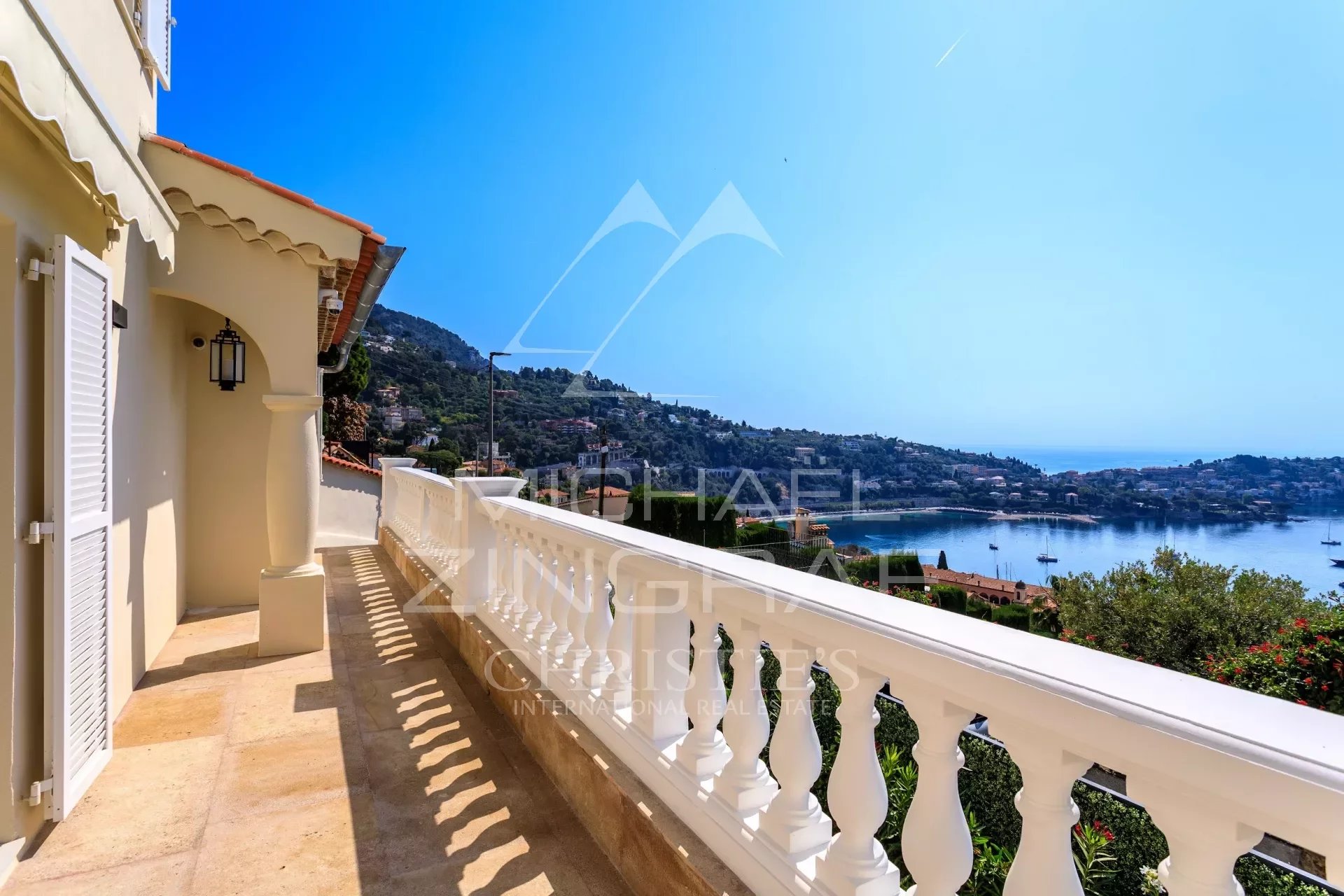 STUNNING VILLA IN VILLEFRANCHE SUR MER