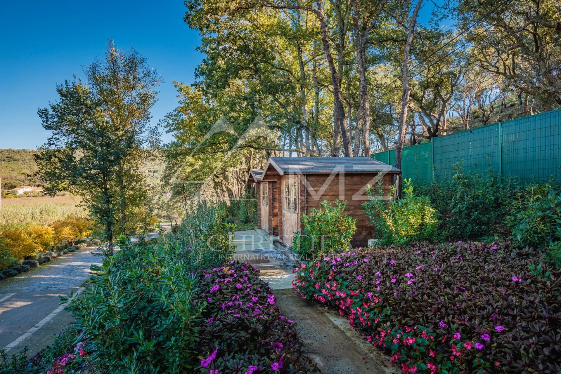 Eine seltene provenzalische Residenz im Herzen der Weinberge