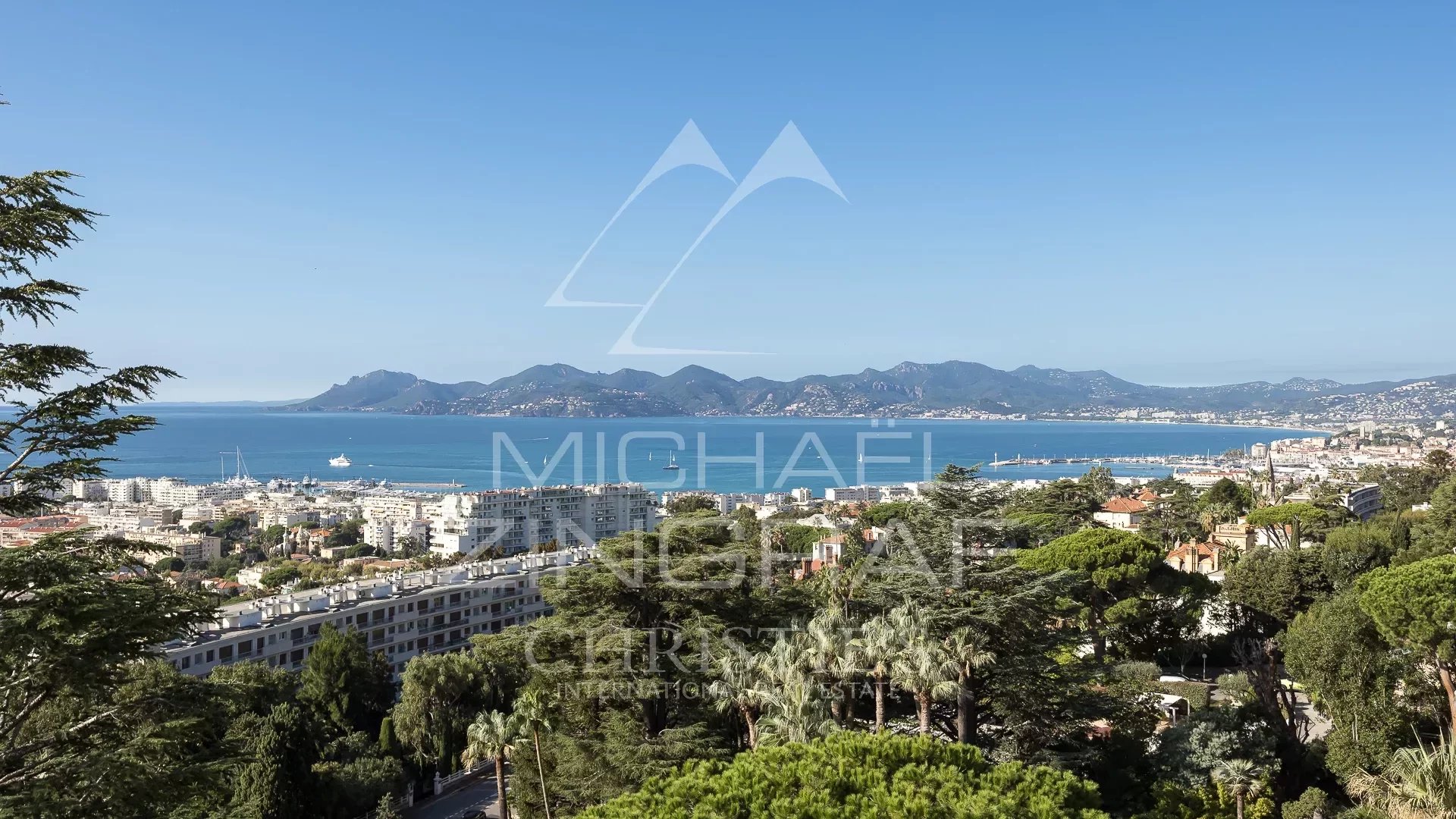 EXCLUSIVITE: Superbe appartement contemporain à la vue mer