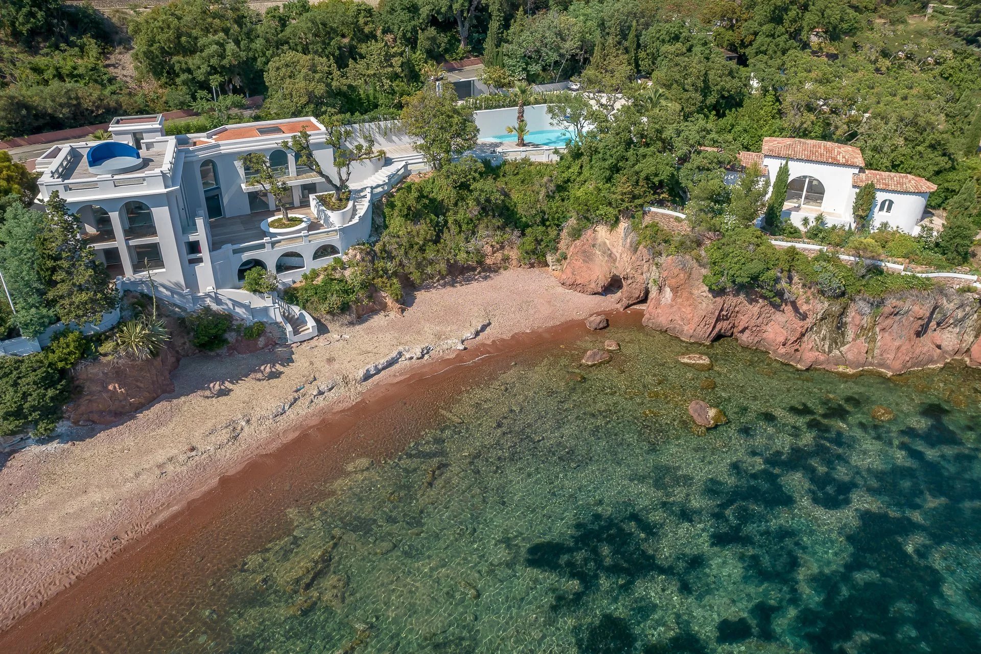 Proche Cannes - Villa pieds dans l'eau