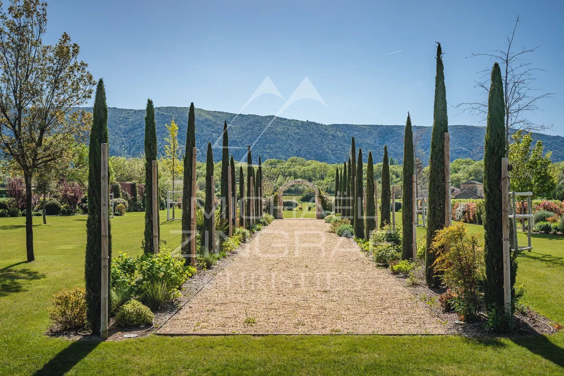 Propriété exceptionnelle au coeur du Luberon