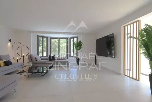 Cannes - 7 bedrooms villa with sea view