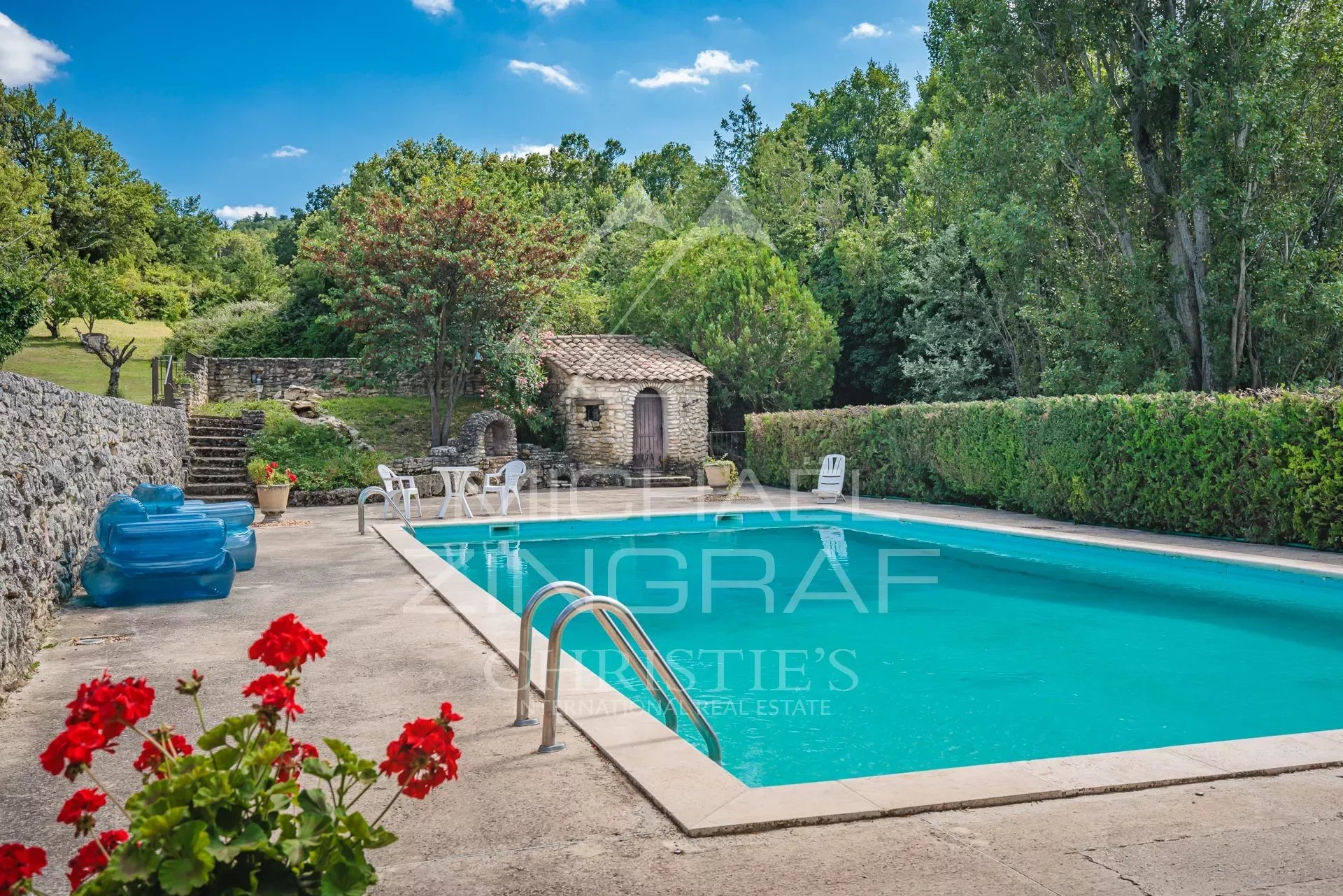 Charmantes Haus aus den 1920er Jahren mit herrlichem Blick im Luberon