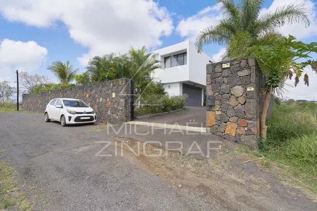 Moderne Villa im kalifornischen Stil in Grand Bay