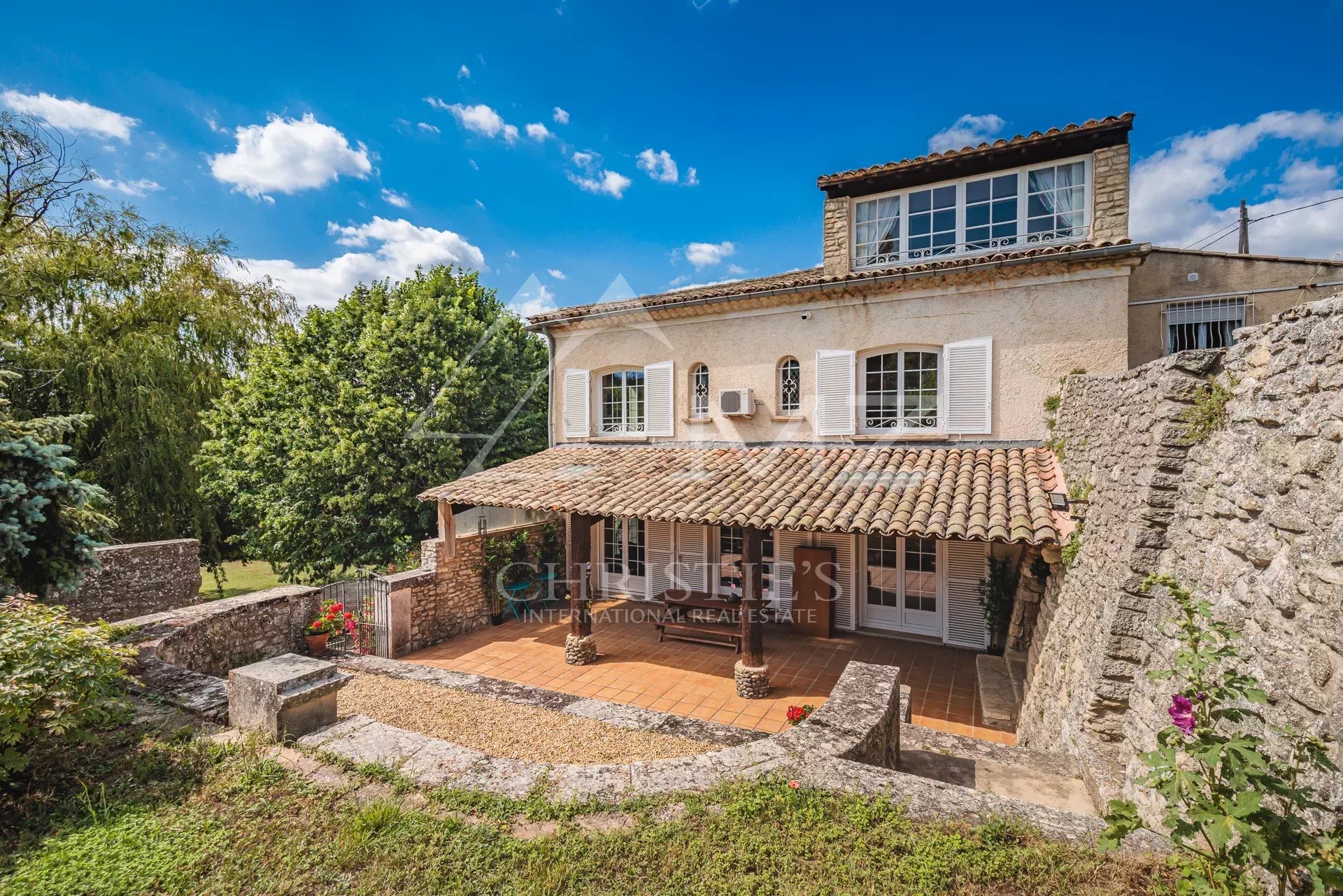 Belle propriété sur les hauteurs de la capitale du Luberon