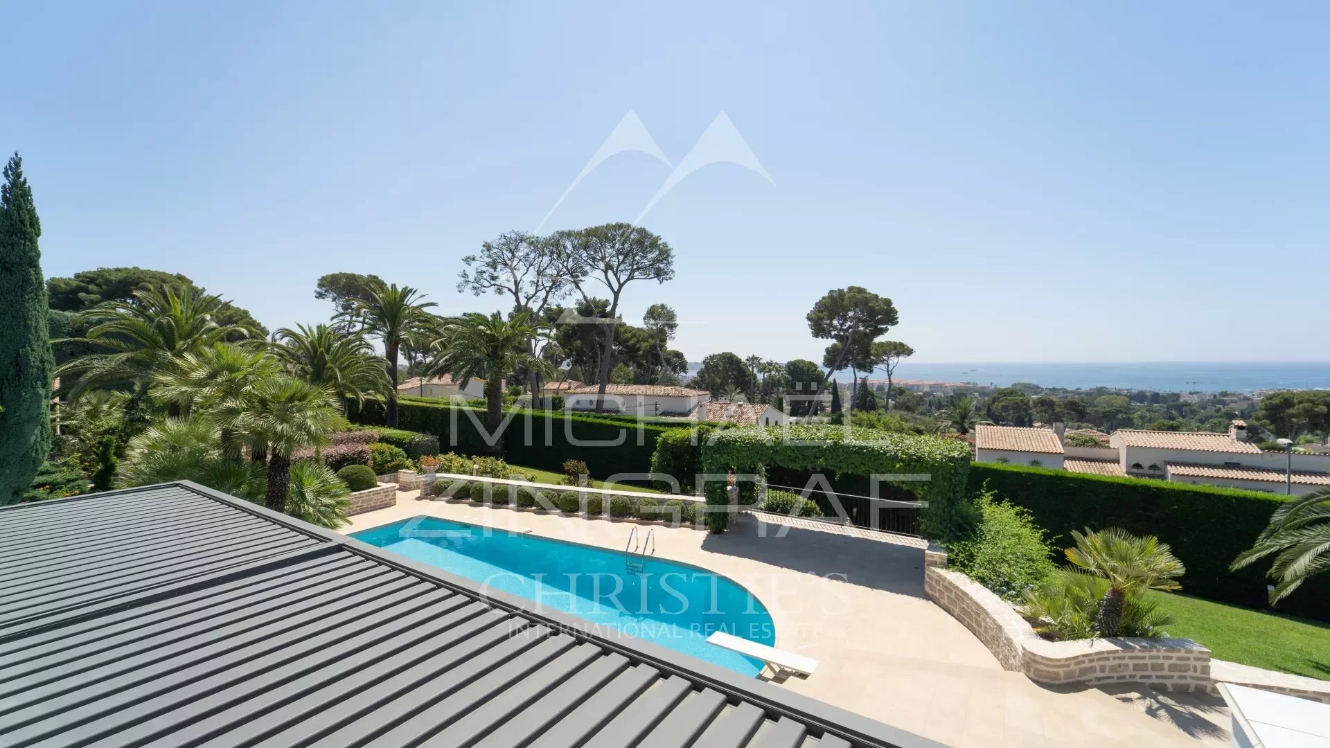 Contemporary Property  panoramic Sea view in Prestigious Estate.