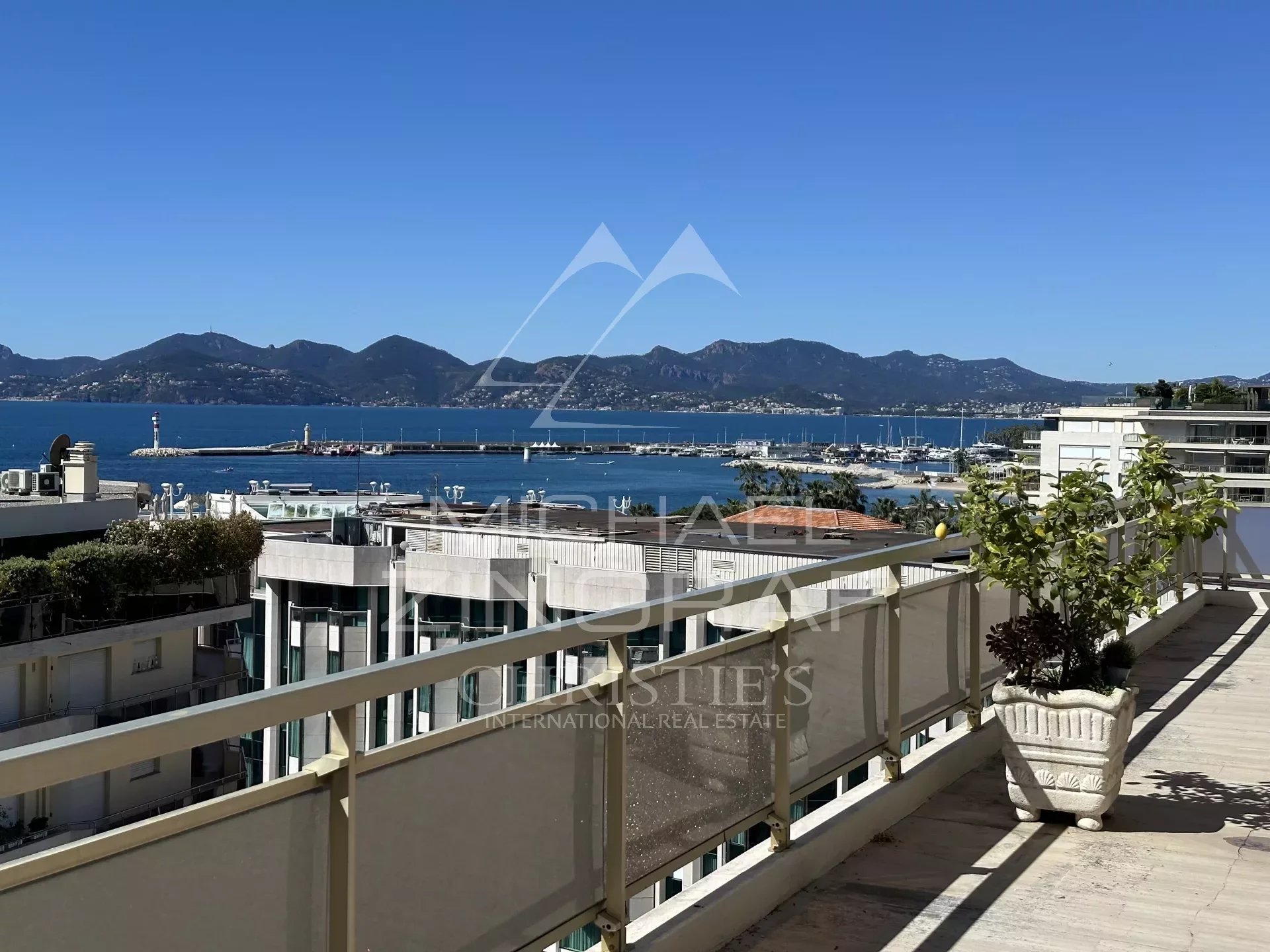 Cannes Sea view - Apartment with three bedrooms
