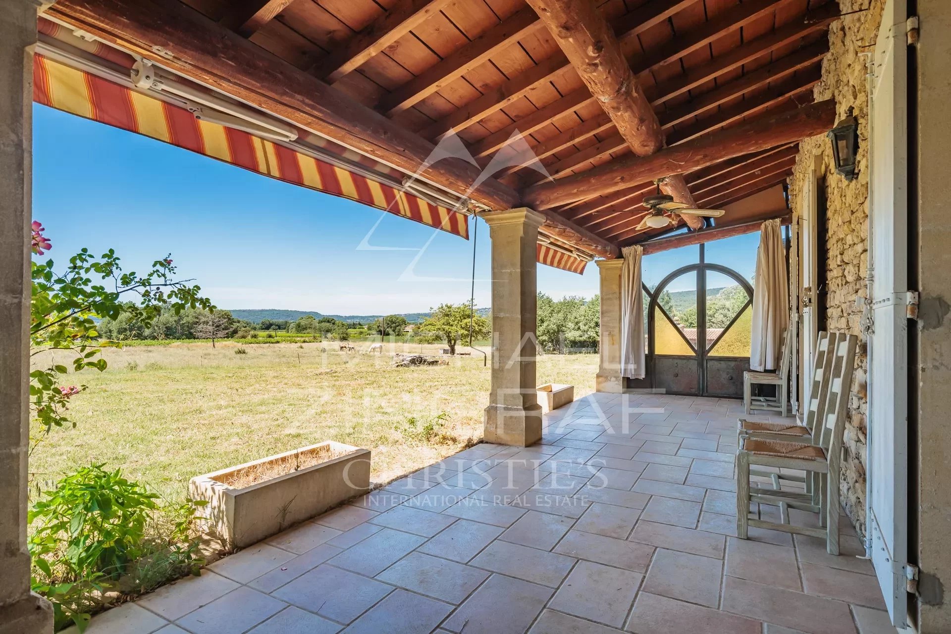 STONE HOUSE WITH VIEWS AND SWIMMING POOL