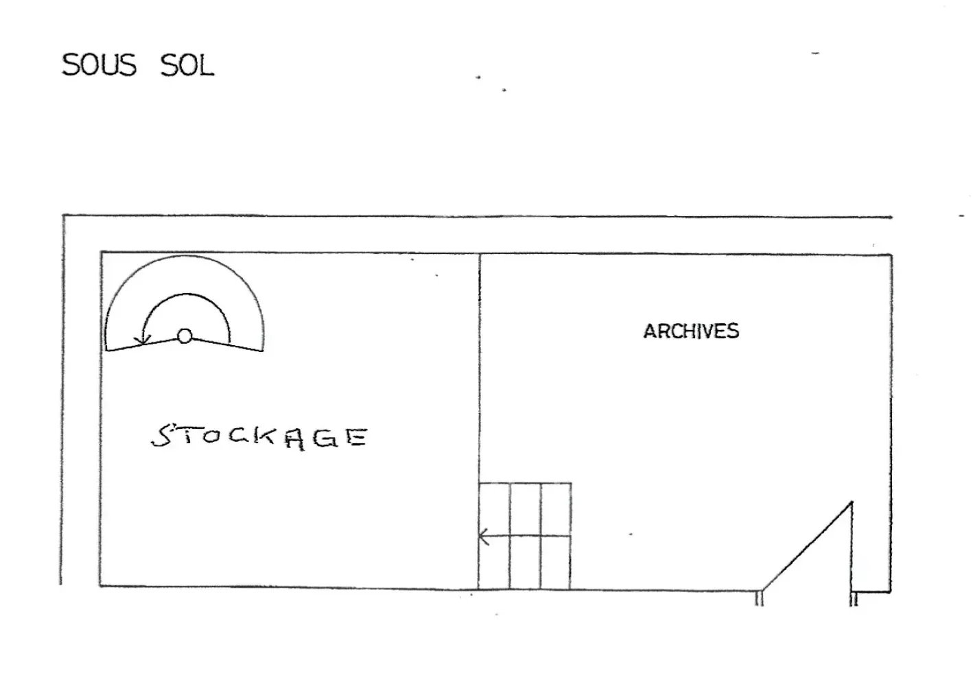 Murs d’un local commercial de 94 m² à rénover - zone résidentielle et proche transports - Meudon