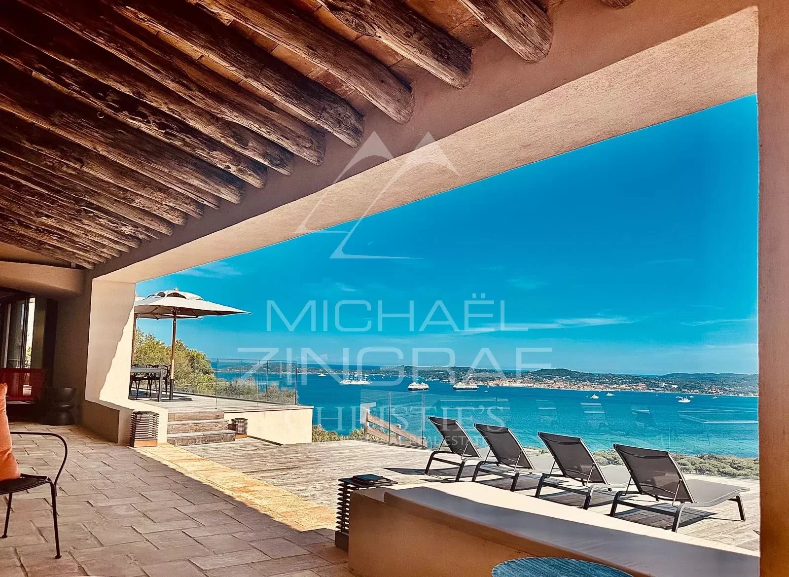Charaktervolle Villa mit atemberaubendem Meerblick auf den Golf von Saint-Tropez